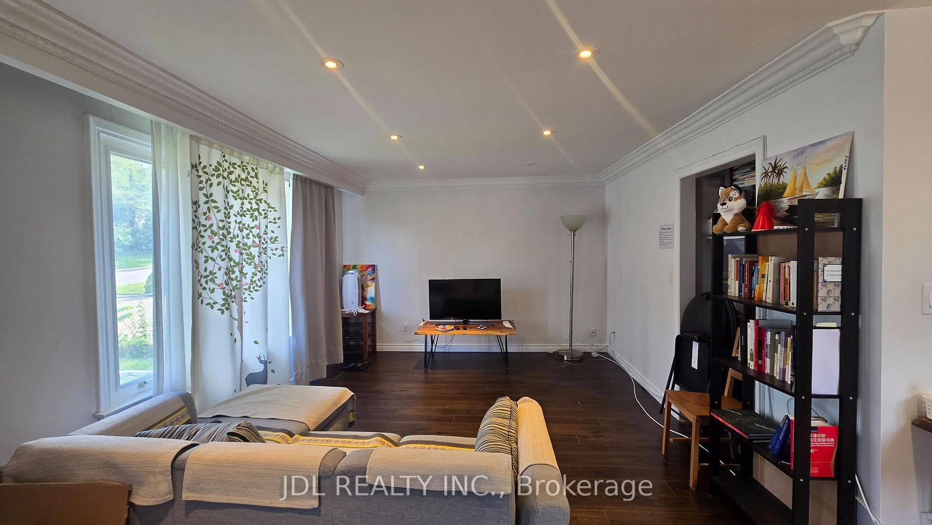 68 Meadowview Avenue Unit Room MB photo 4