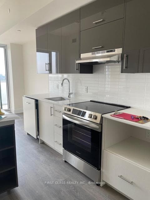 188 Fairview Mall Drive Unit 2707 photo 2