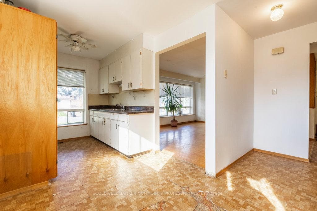 9 Pleaseley Road photo 12