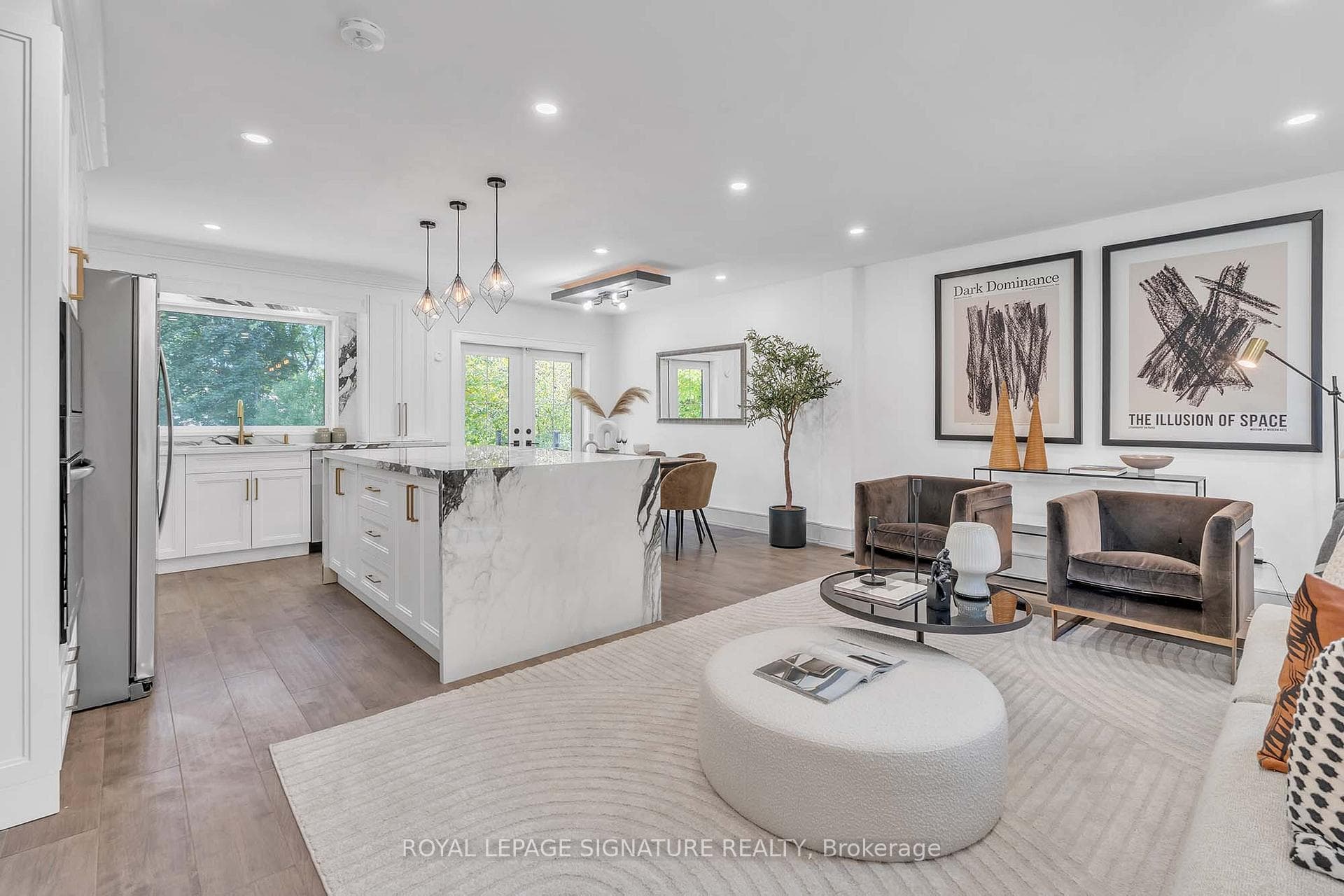 68 Dewlane Drive photo 1