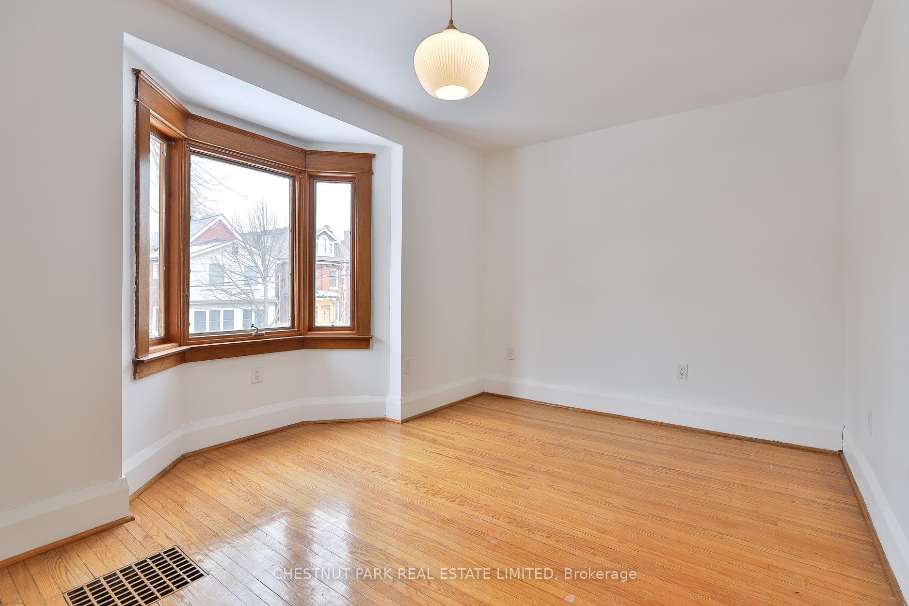 111A Wright Avenue photo 25