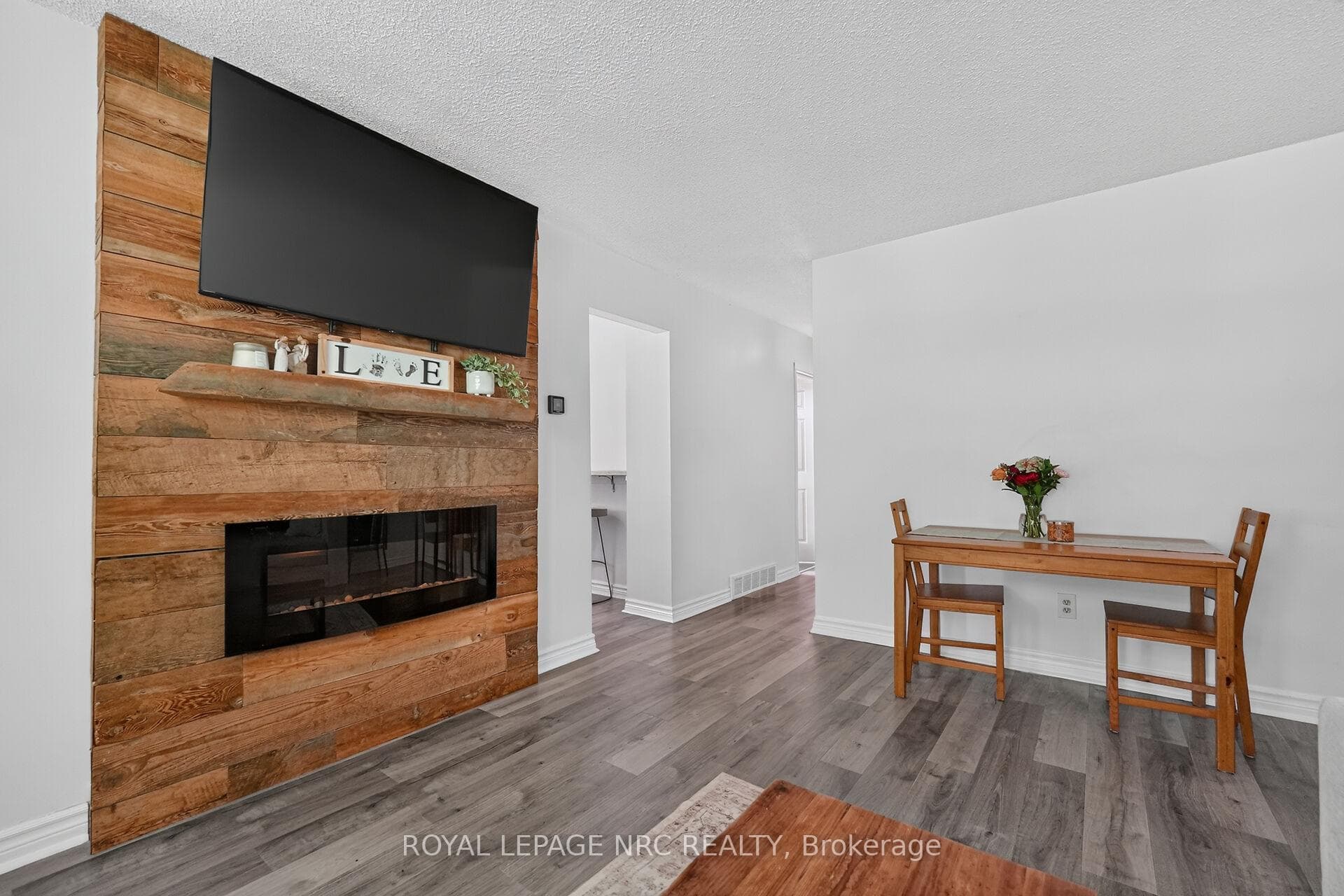 17 Allan Drive photo 9