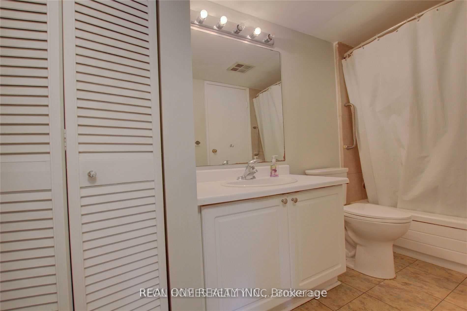 1450 Glen Abbey Gate Unit 1113 photo 20