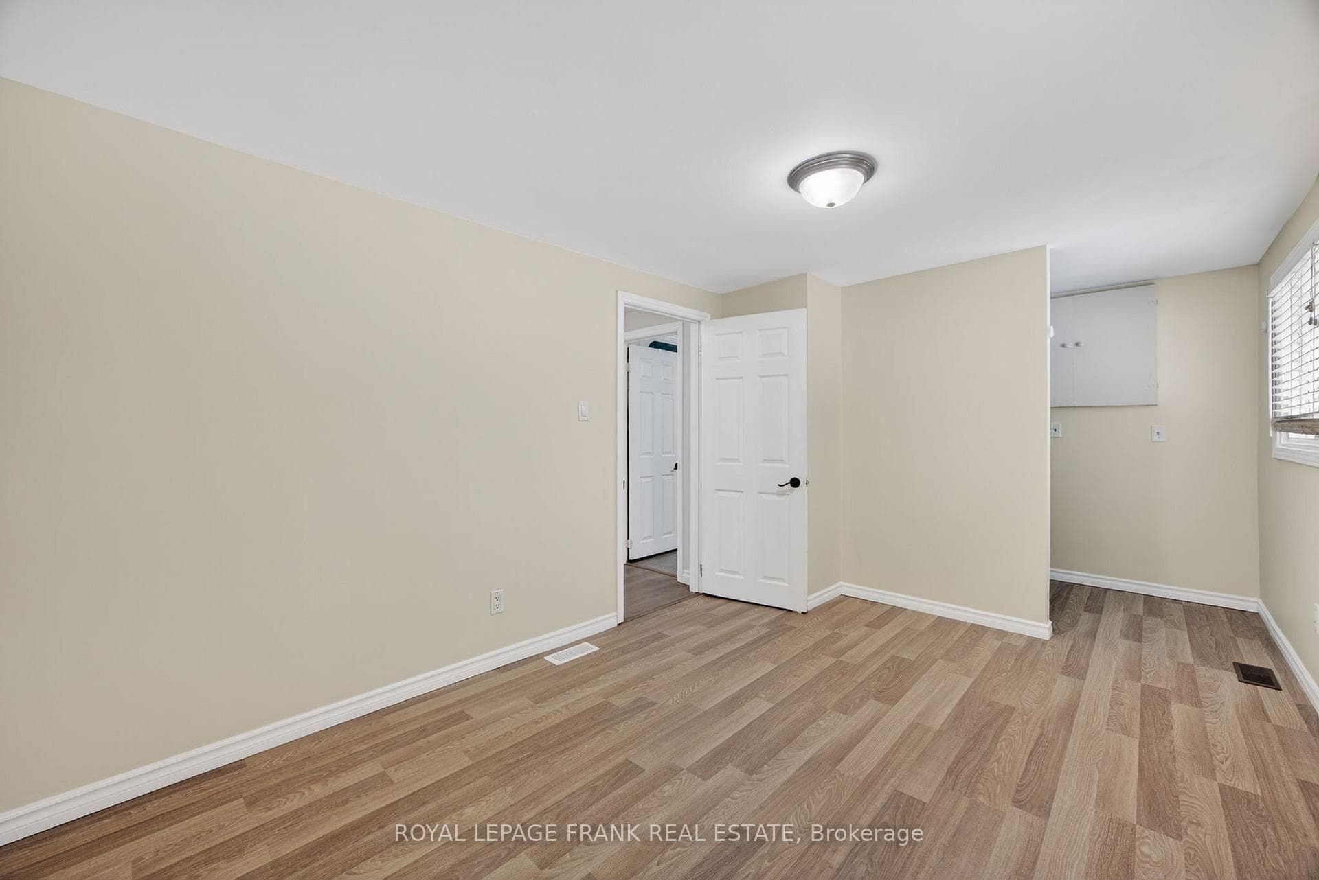3576 John Street photo 14