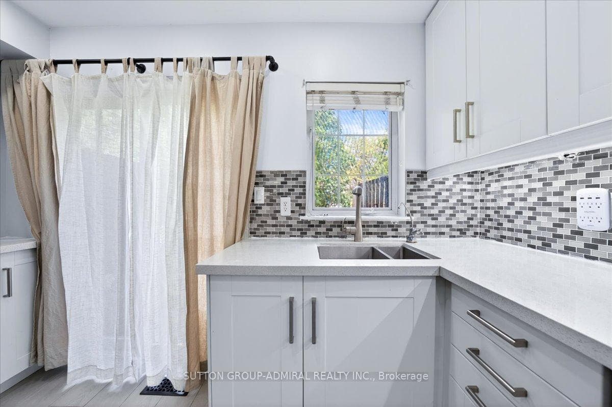 75 Strathaven Drive Unit 35 photo 17