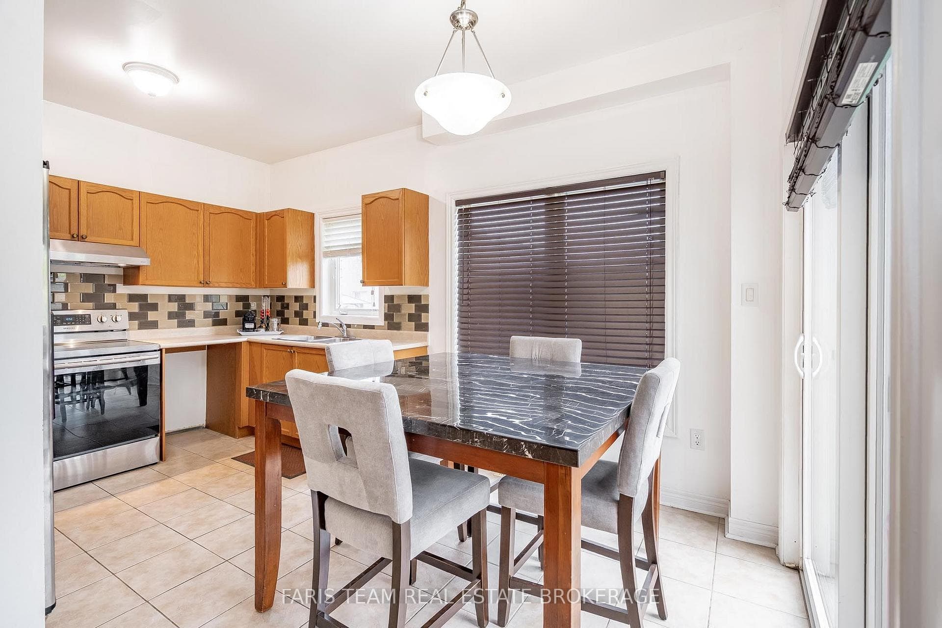 1244 Mary-Lou Street photo 9