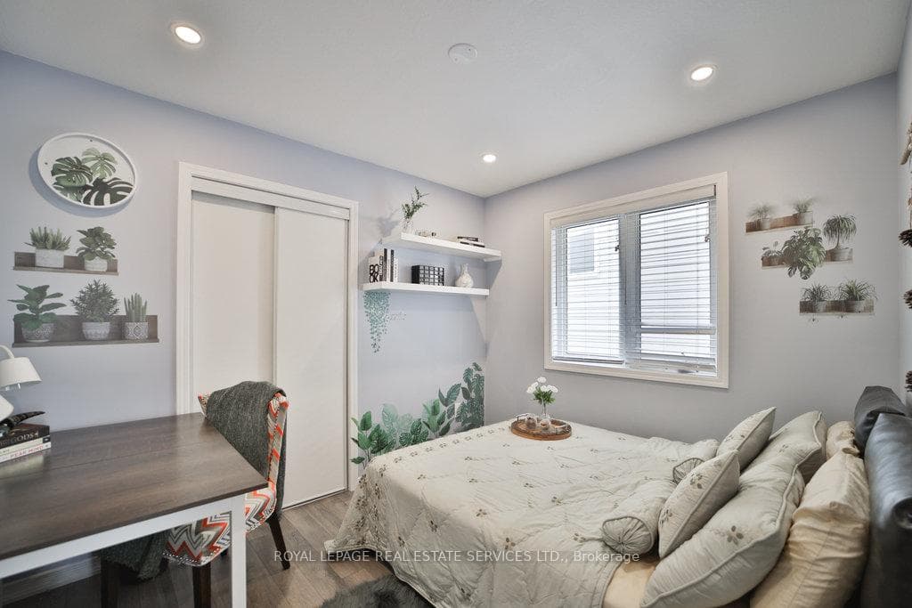 15 Mcallistar Drive photo 29