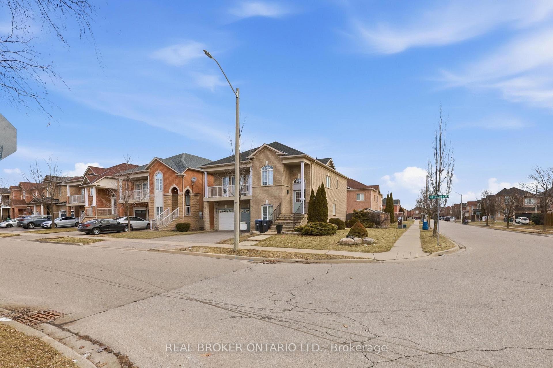 2 Sir Jacobs Crescent Unit MAIN photo 2