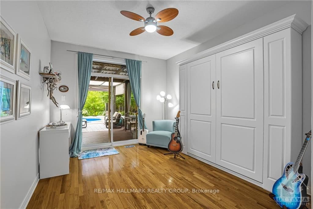 32 BARONESS Drive photo 11