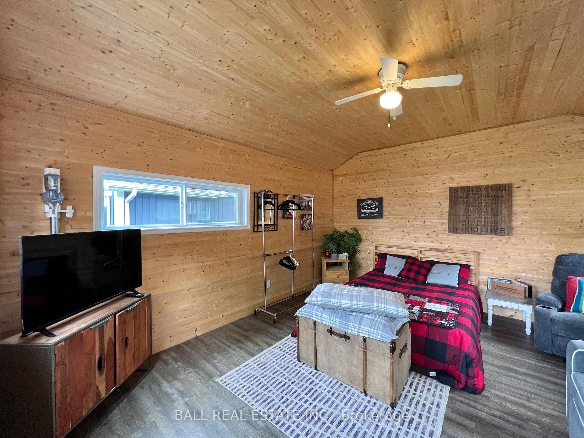 7 Edgewater Drive photo 31