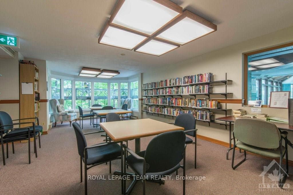 Library/Meeting Room