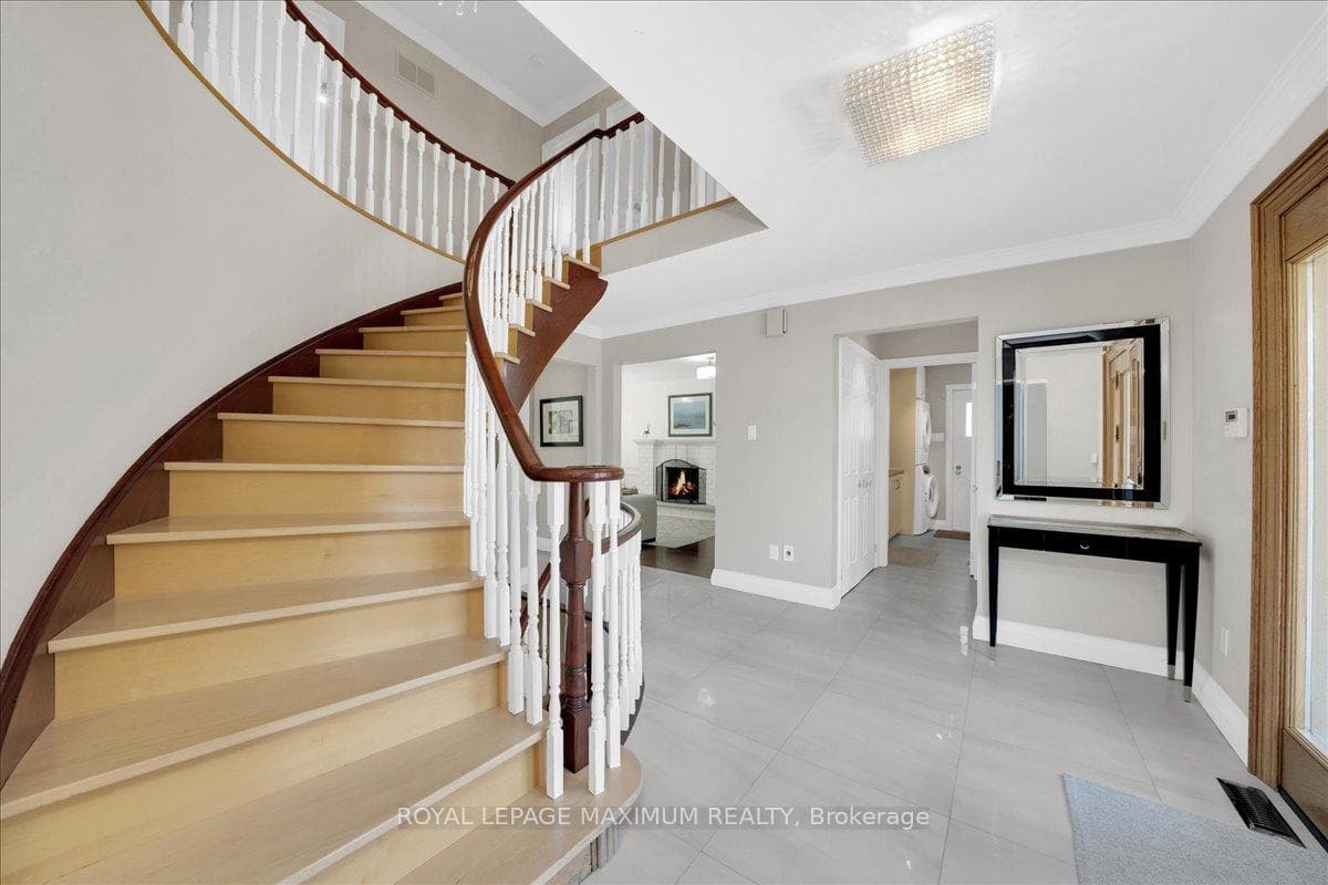 62 Montgomery Court photo 5