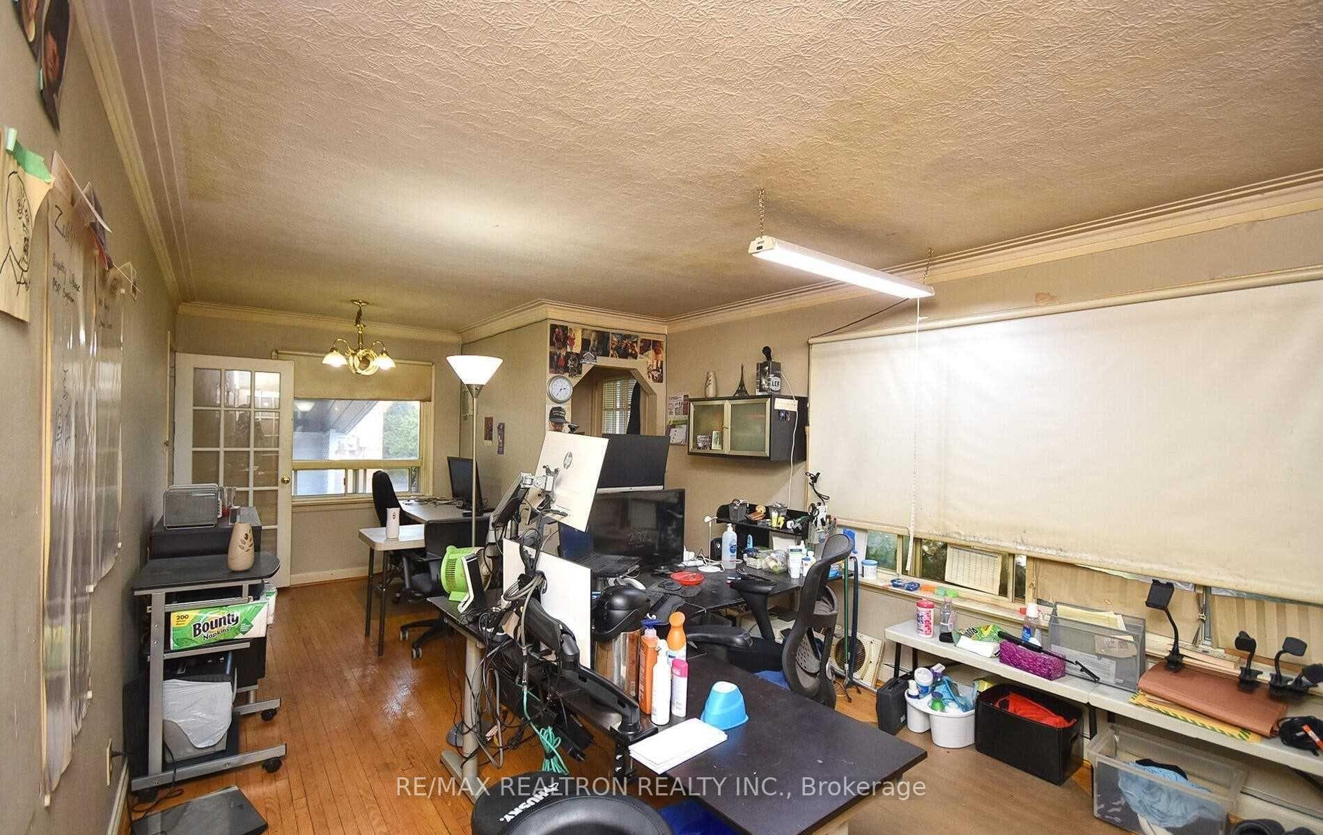 382 Drewry Avenue photo 4