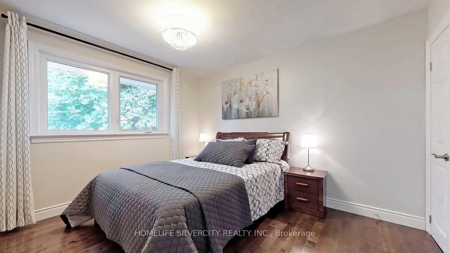 256 Weighton Drive photo 12