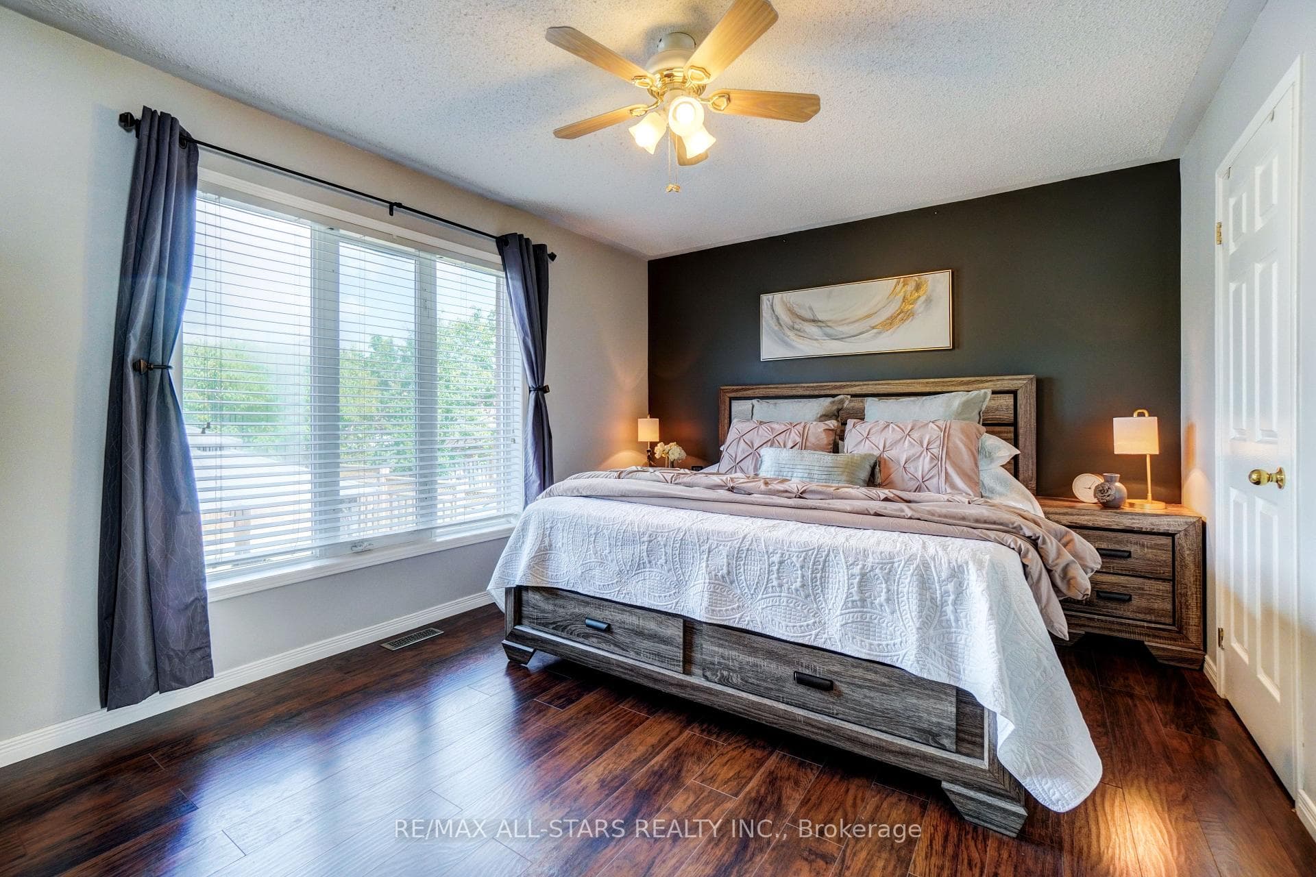 29 Fourth Avenue photo 17