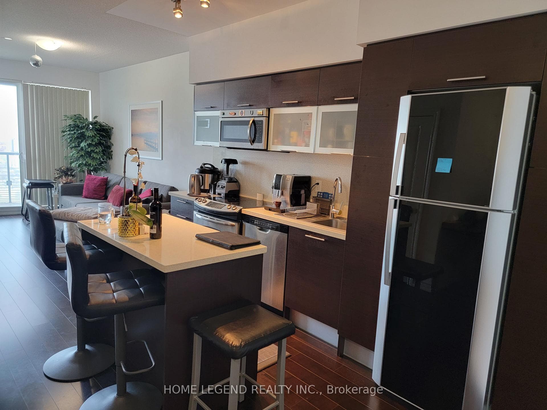 386 Yonge Street Unit 3603 photo 4