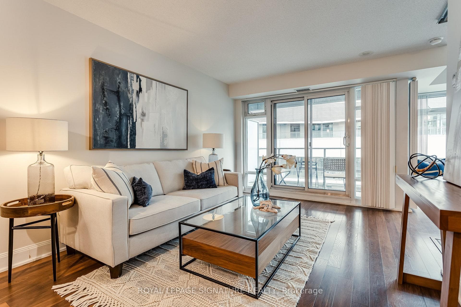 2191 Yonge Street Unit 910 photo 11