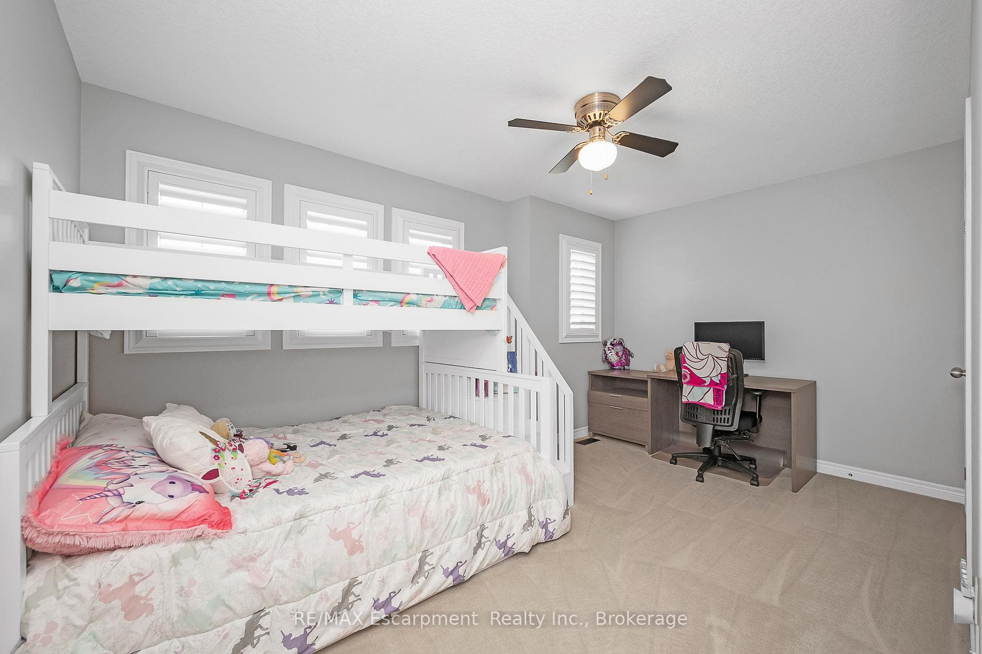 23 Howard Marshall Street photo 25