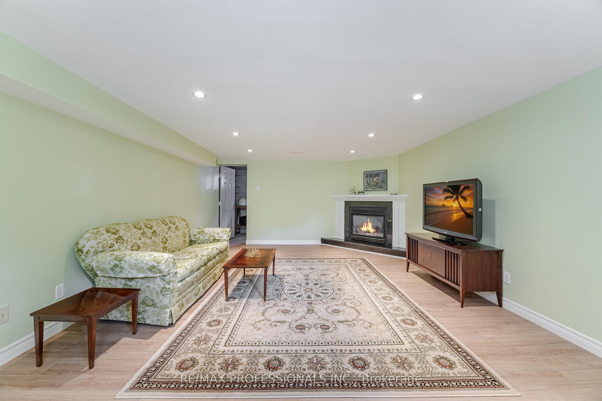 6 Tapley Drive photo 36