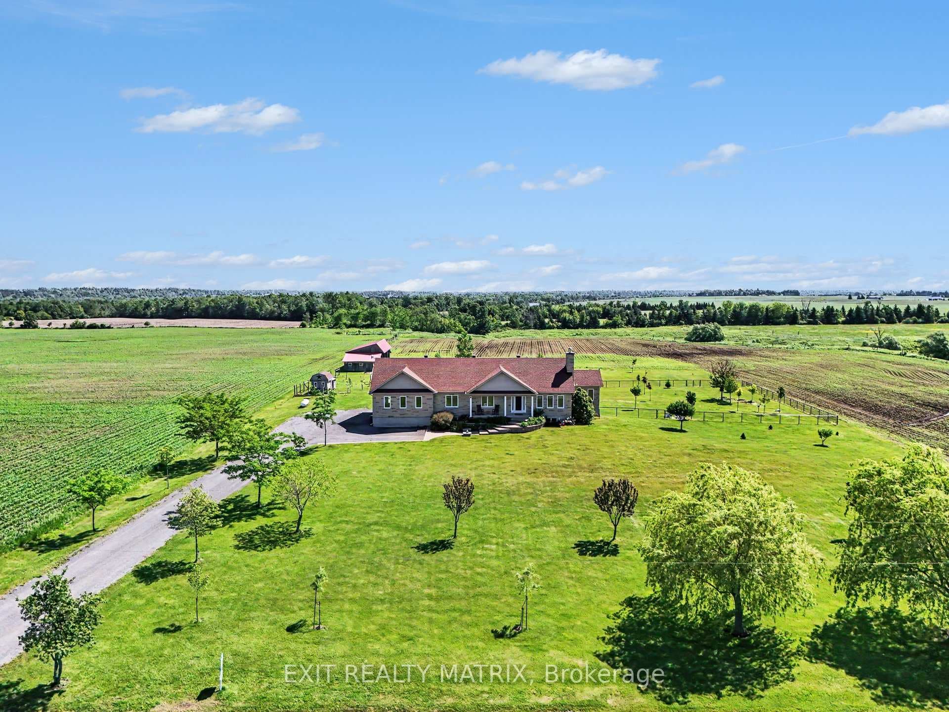 3139 Birchgrove Road photo 1