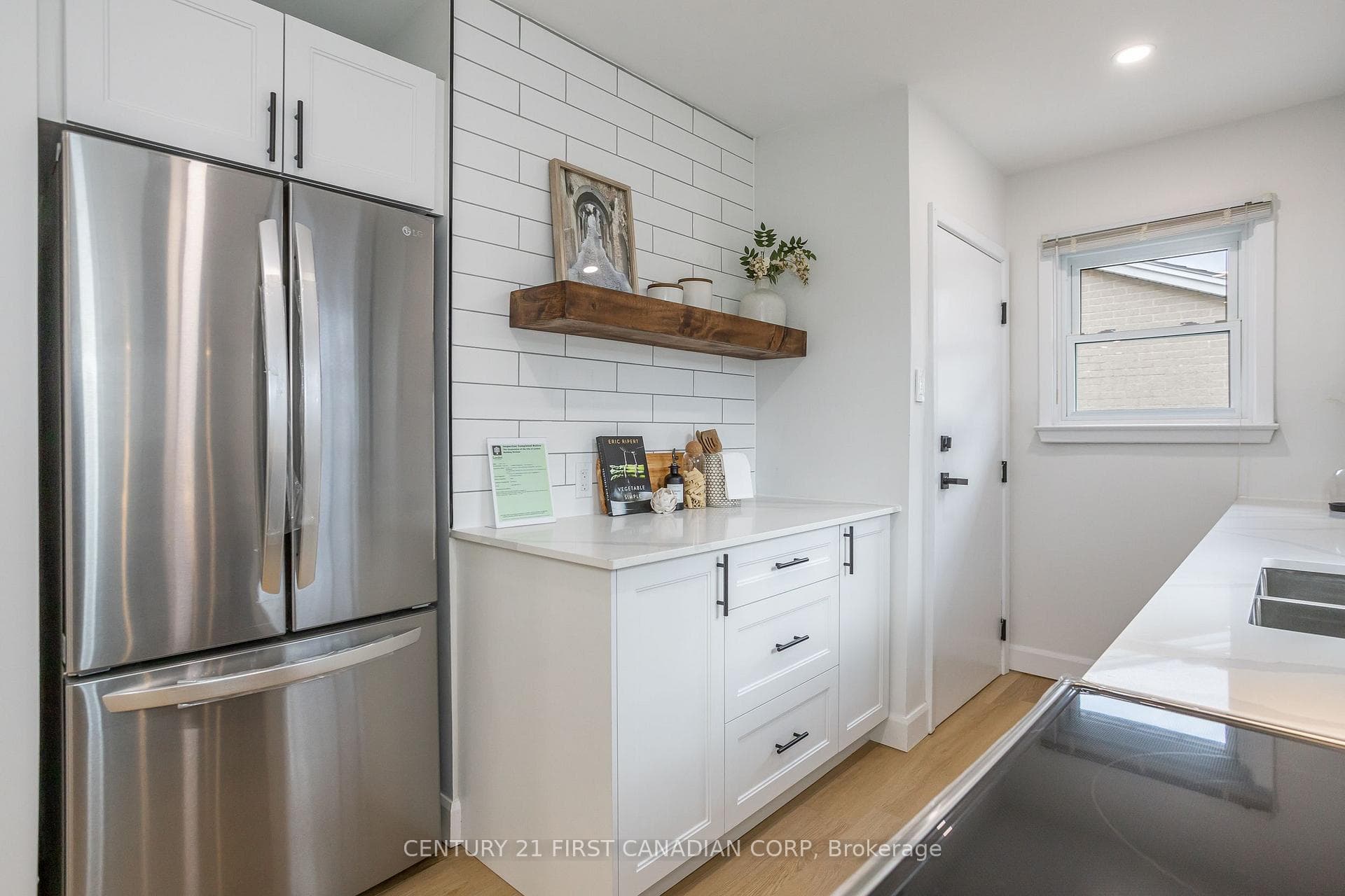 165 Fairhaven Circle photo 12