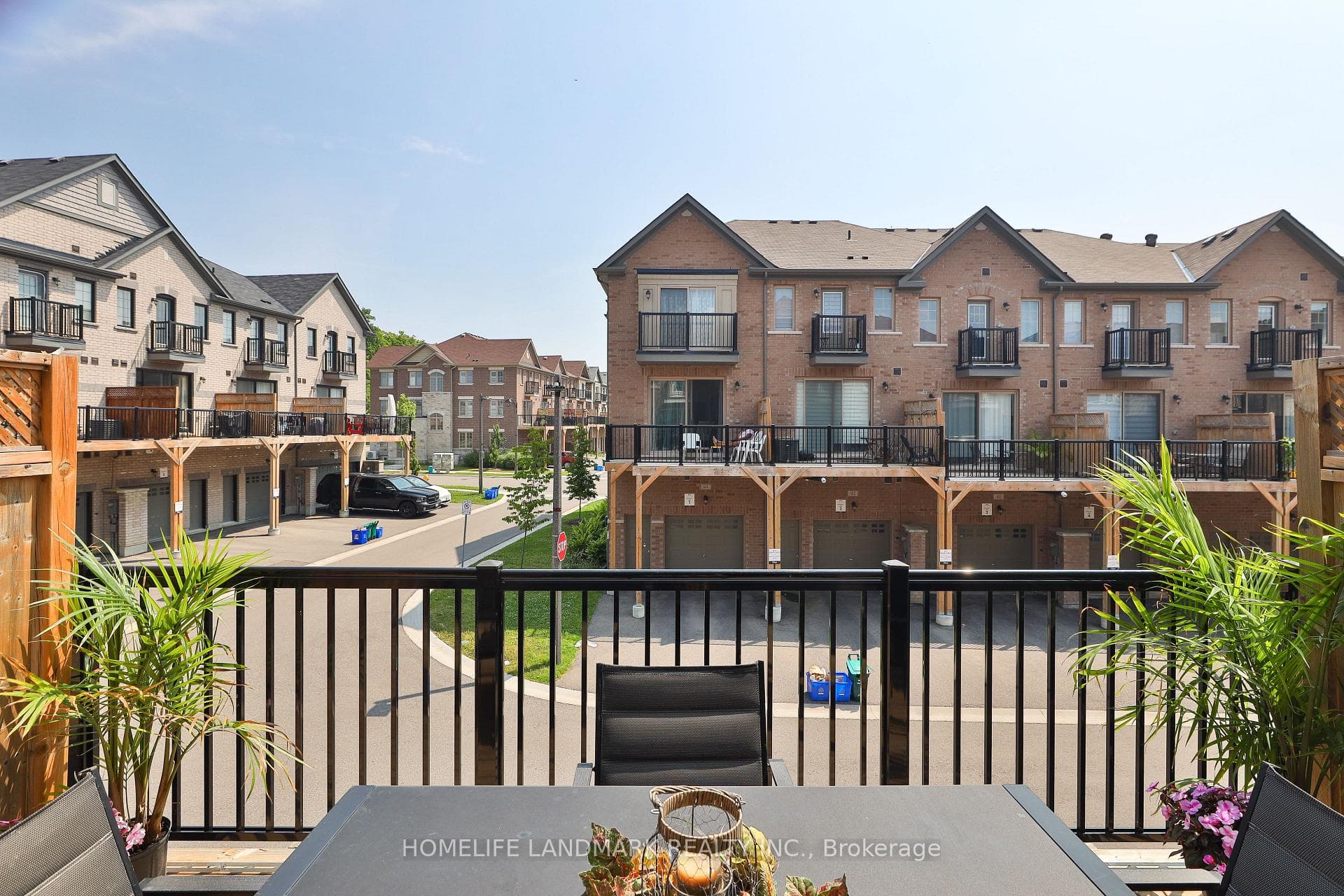 153 Rustle Woods Avenue photo 14
