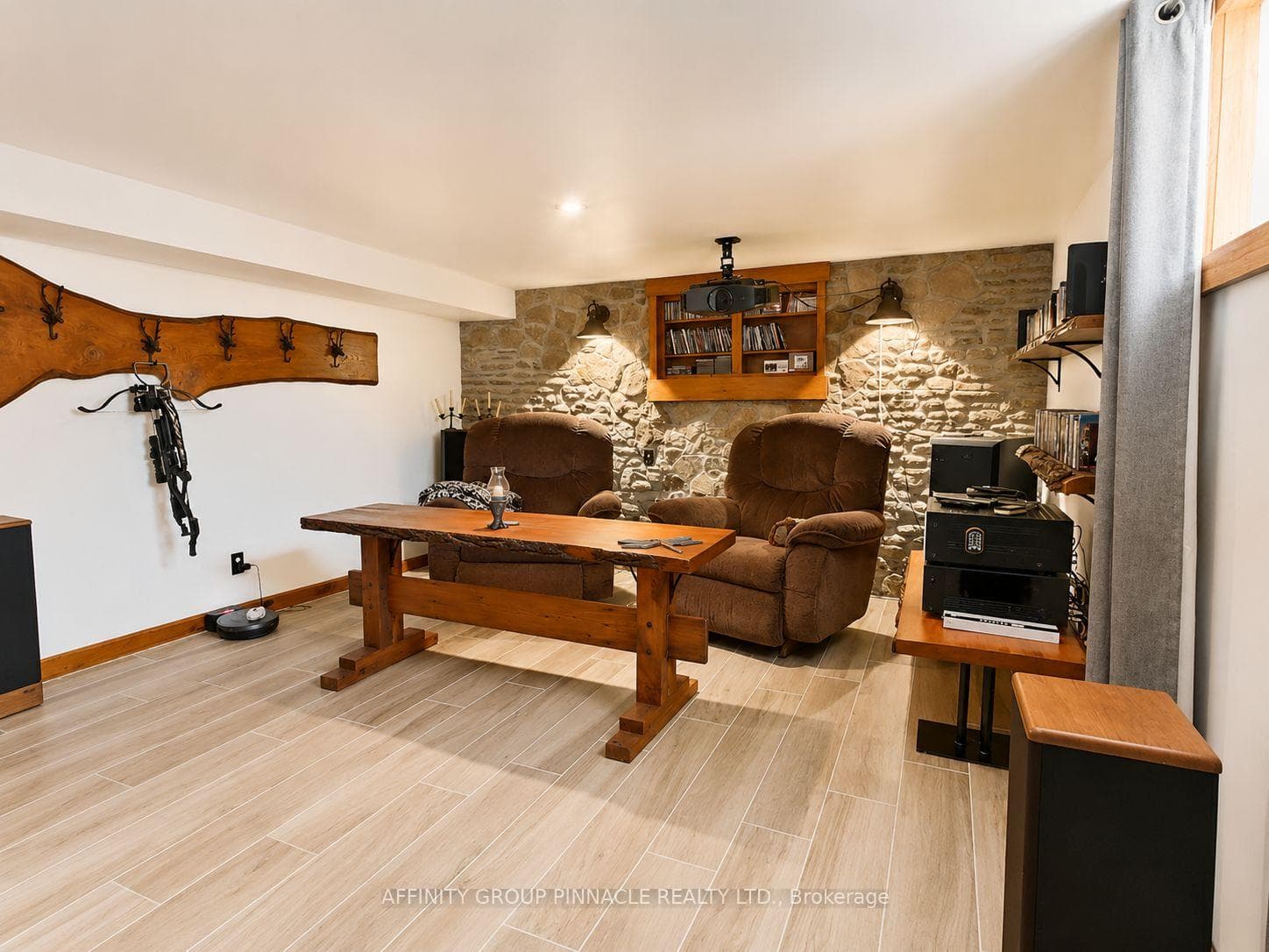 1693 Heights Road photo 36
