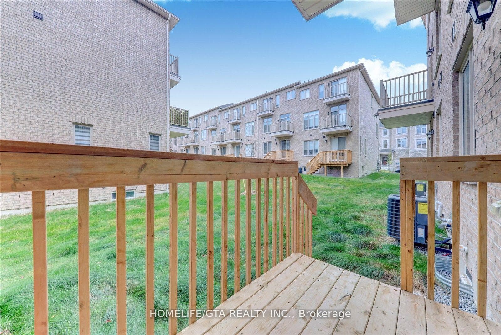 6 Phillipsen Way photo 9