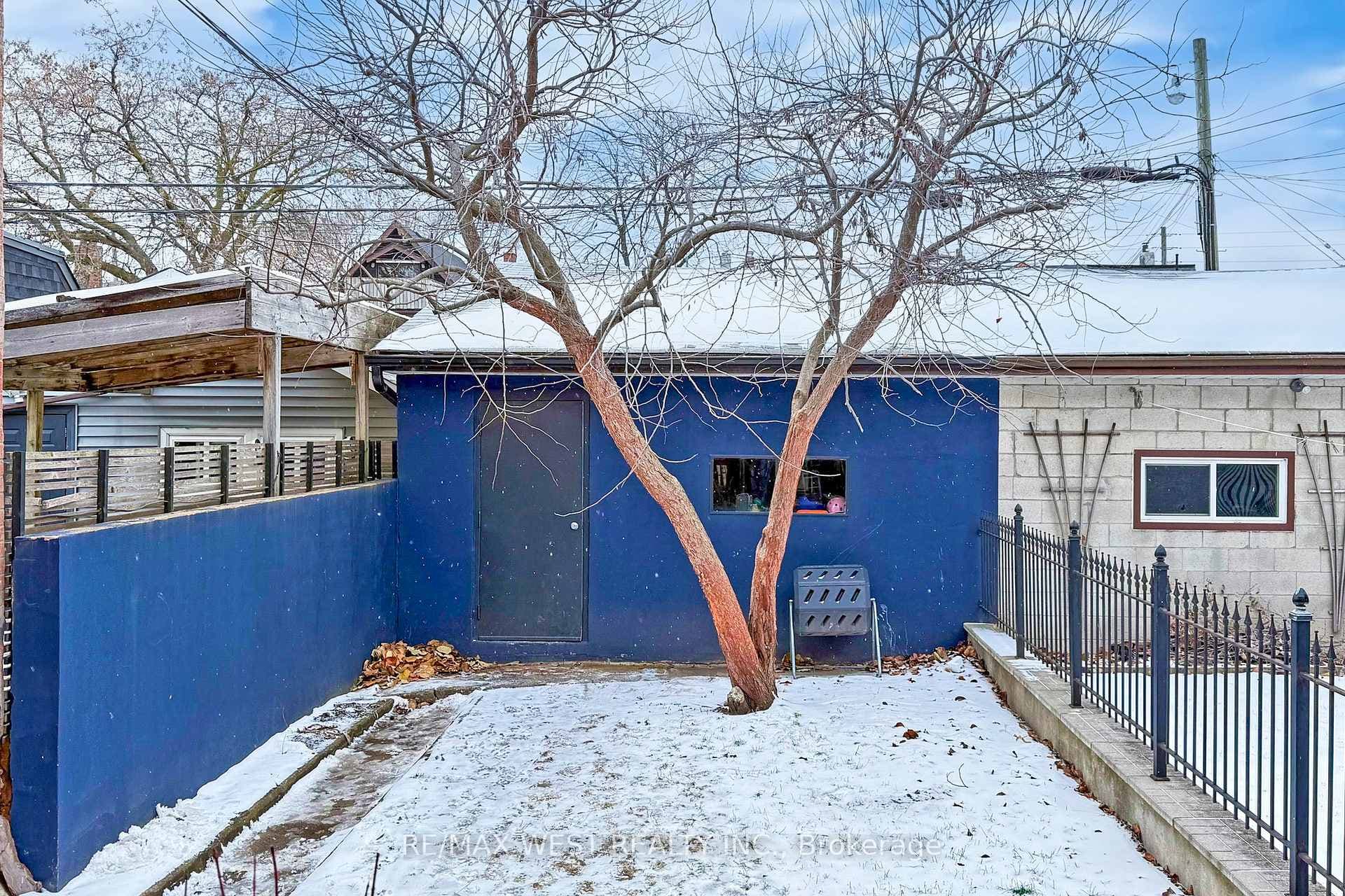 540 Roxton Road photo 35