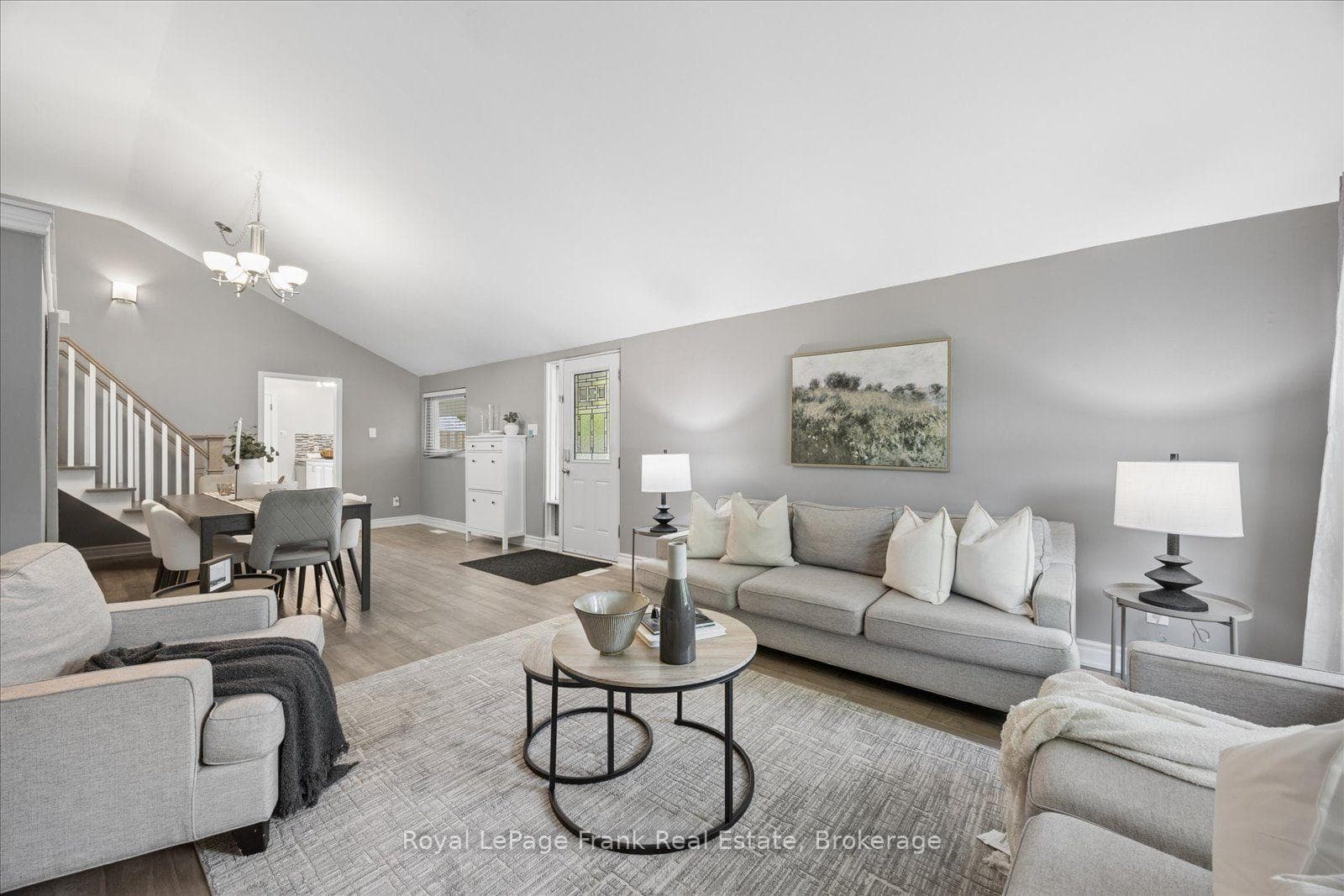 2 Rosswood Crescent photo 11