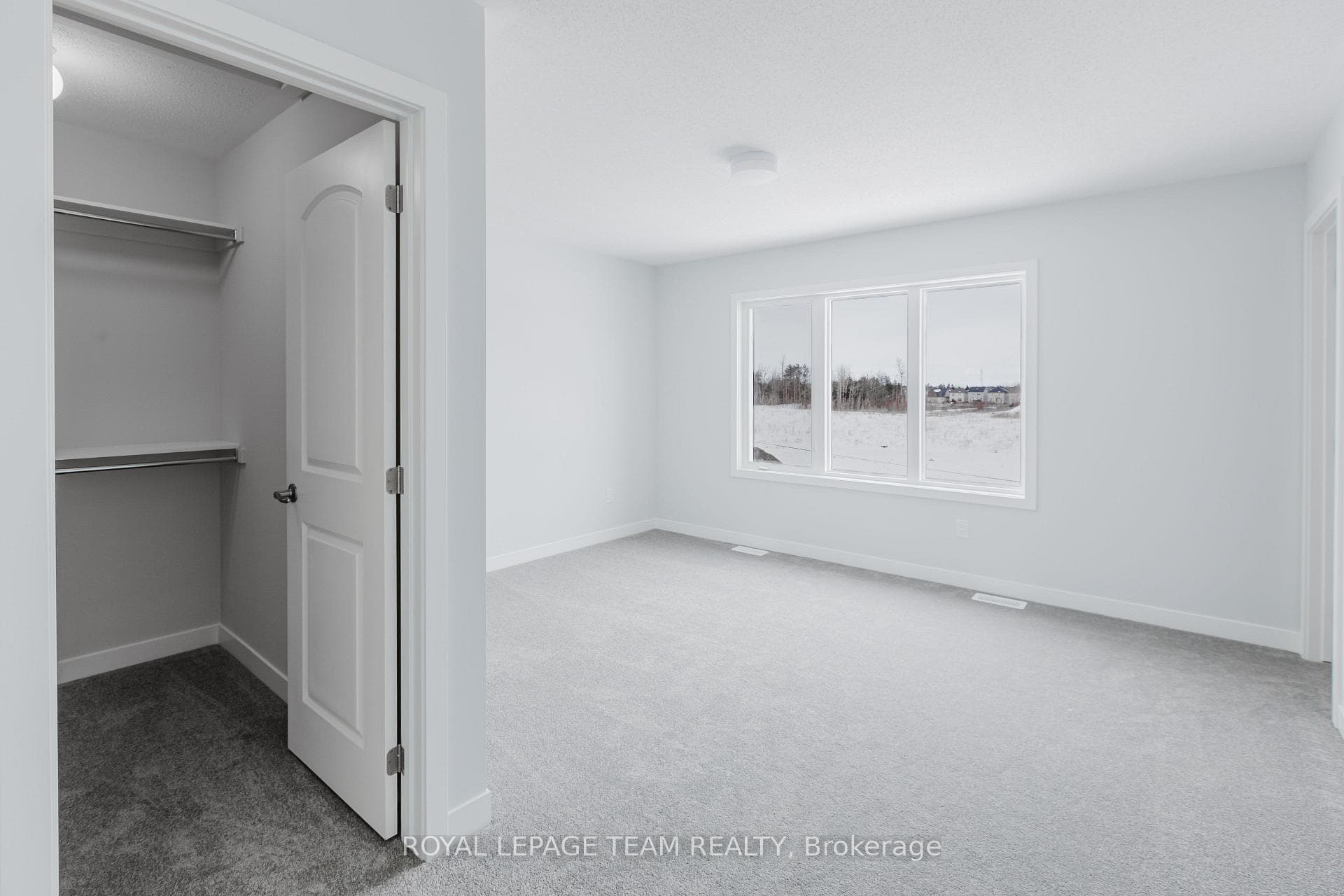 158 Robert Perry Street photo 10
