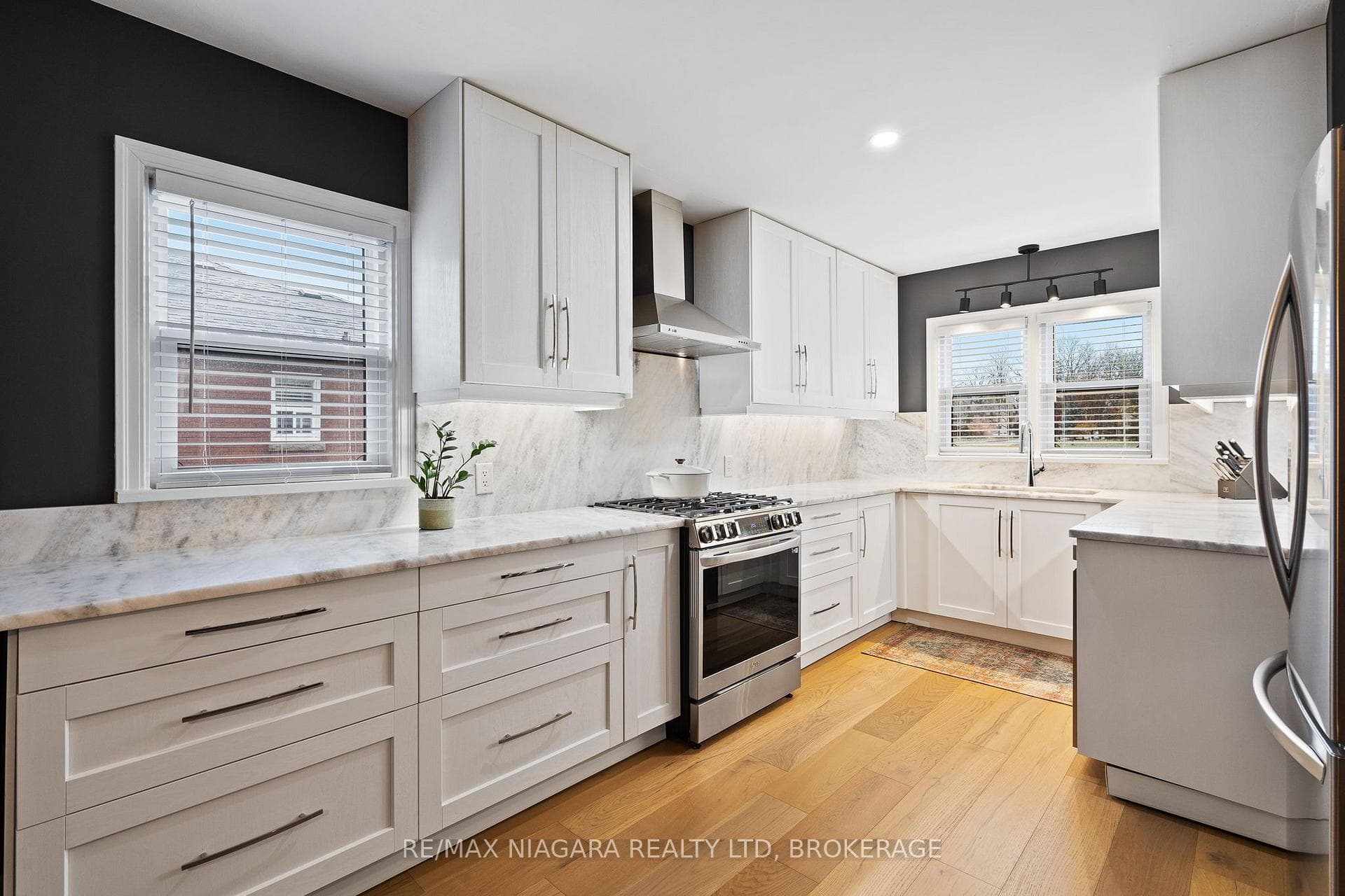 3340 Portage Road photo 6