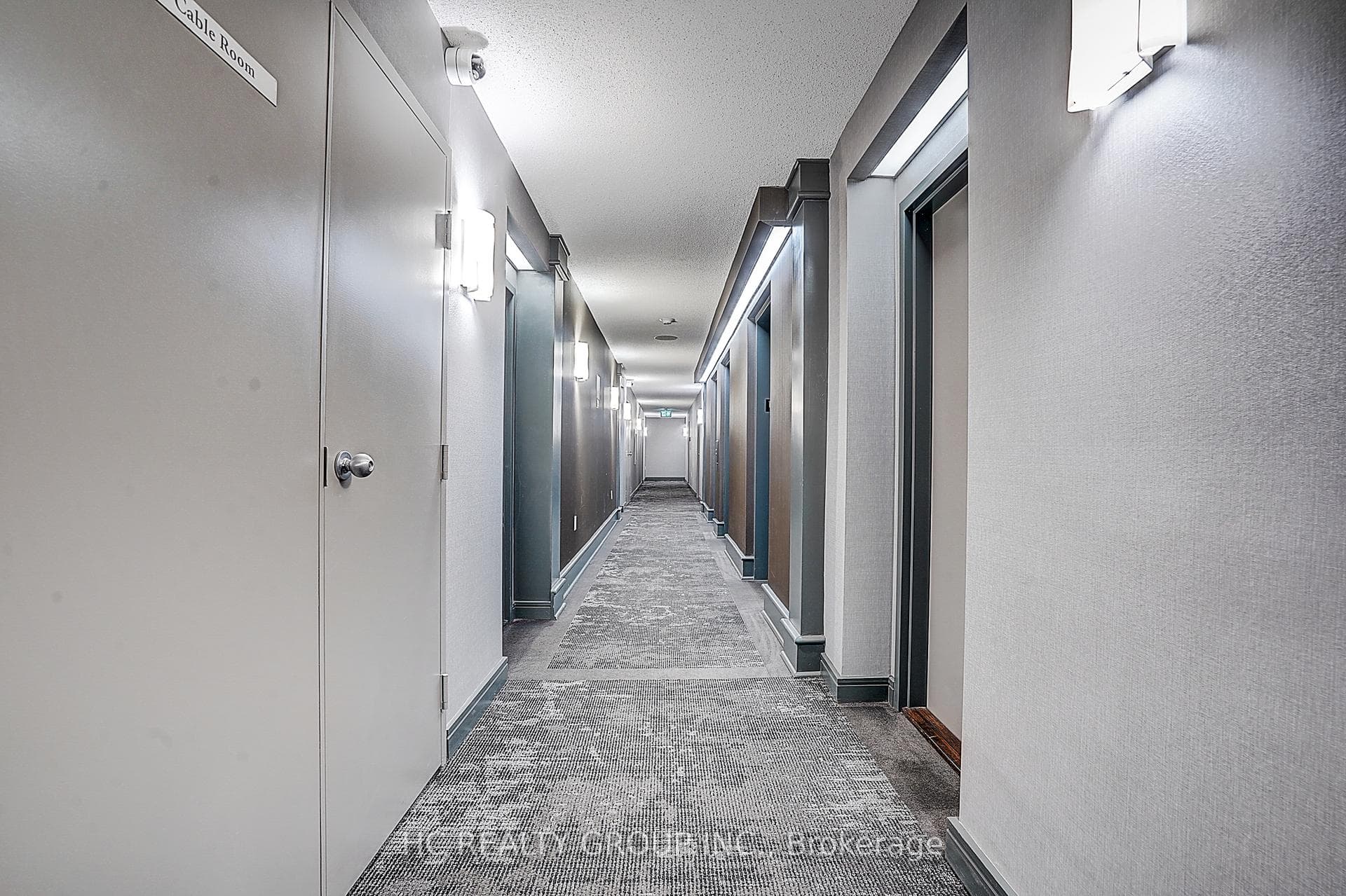 21 Overlea Boulevard Unit 1602 photo 19