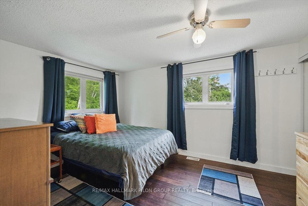 84 Eastpark Drive photo 12