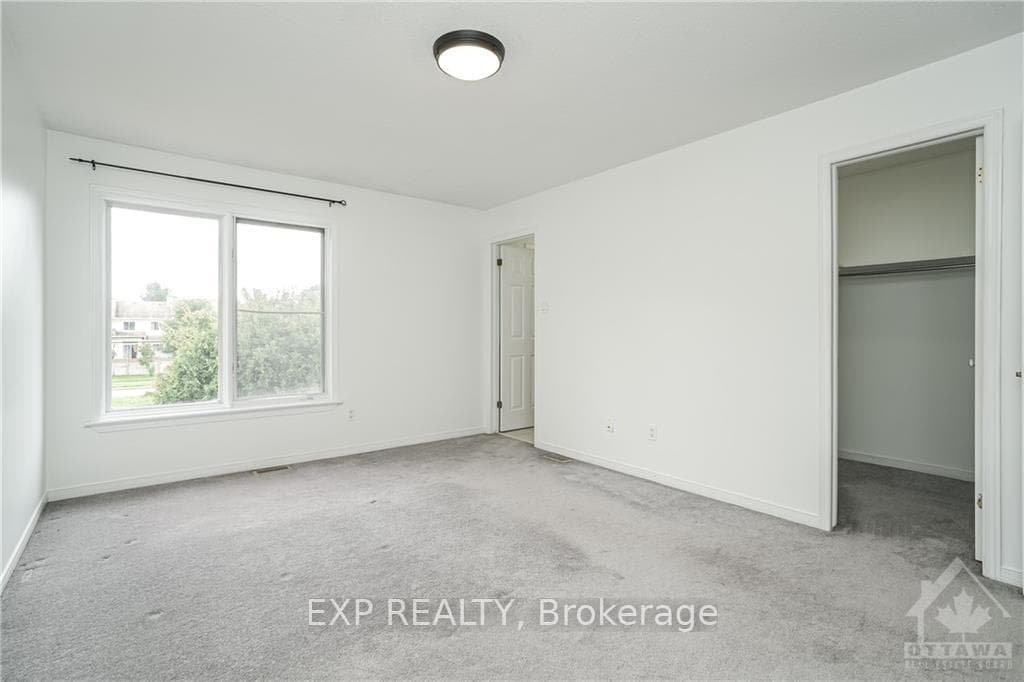 79 LOCHELAND Crescent photo 10