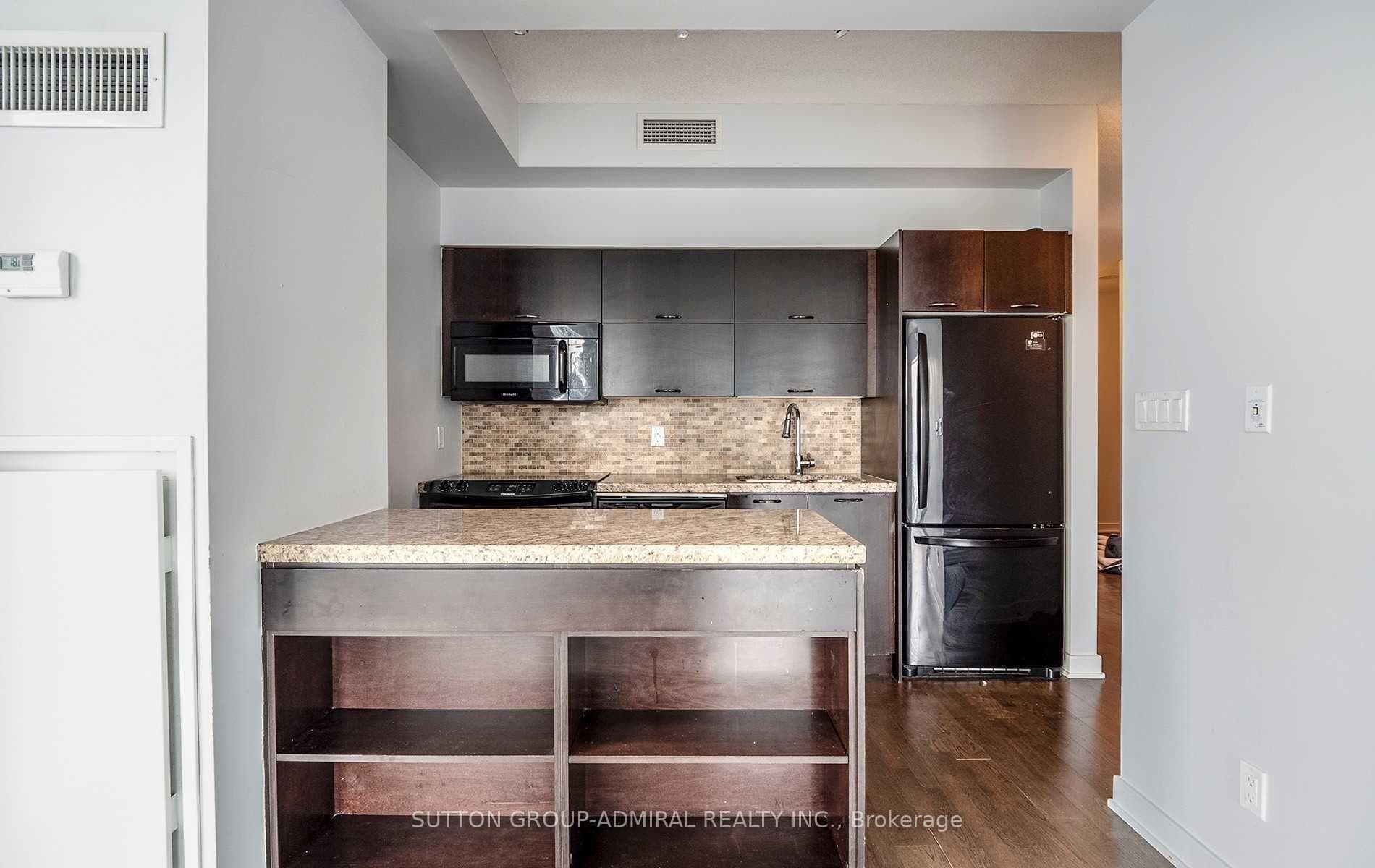 126 Simcoe Street Unit 2904 photo 8