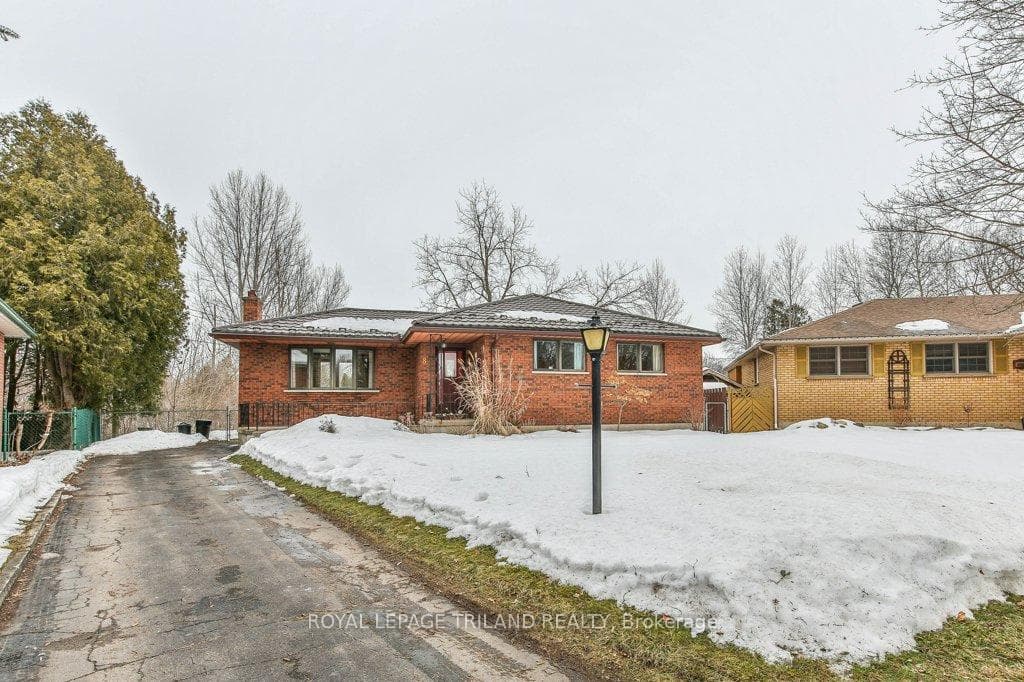 83 ARCADIA Crescent photo 1