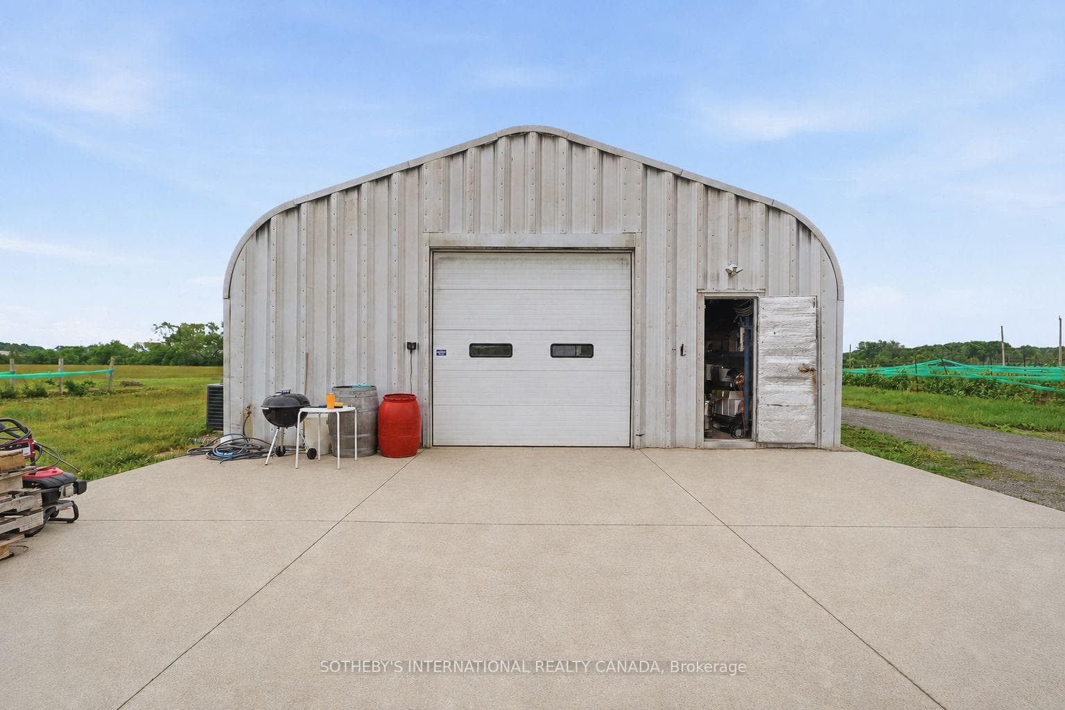 562 Danforth Road photo 12