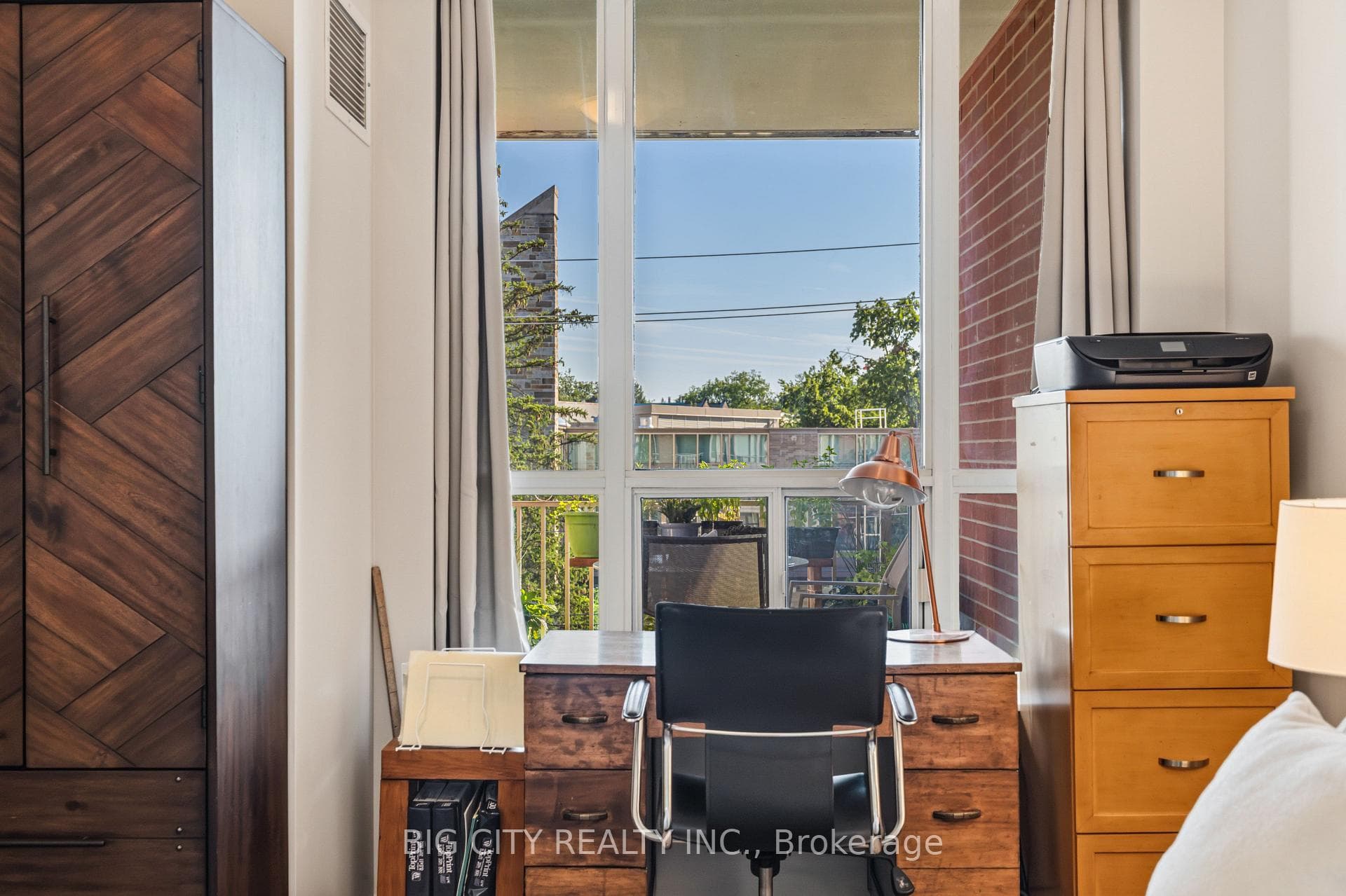 455 Rosewell Avenue Unit 412 photo 17