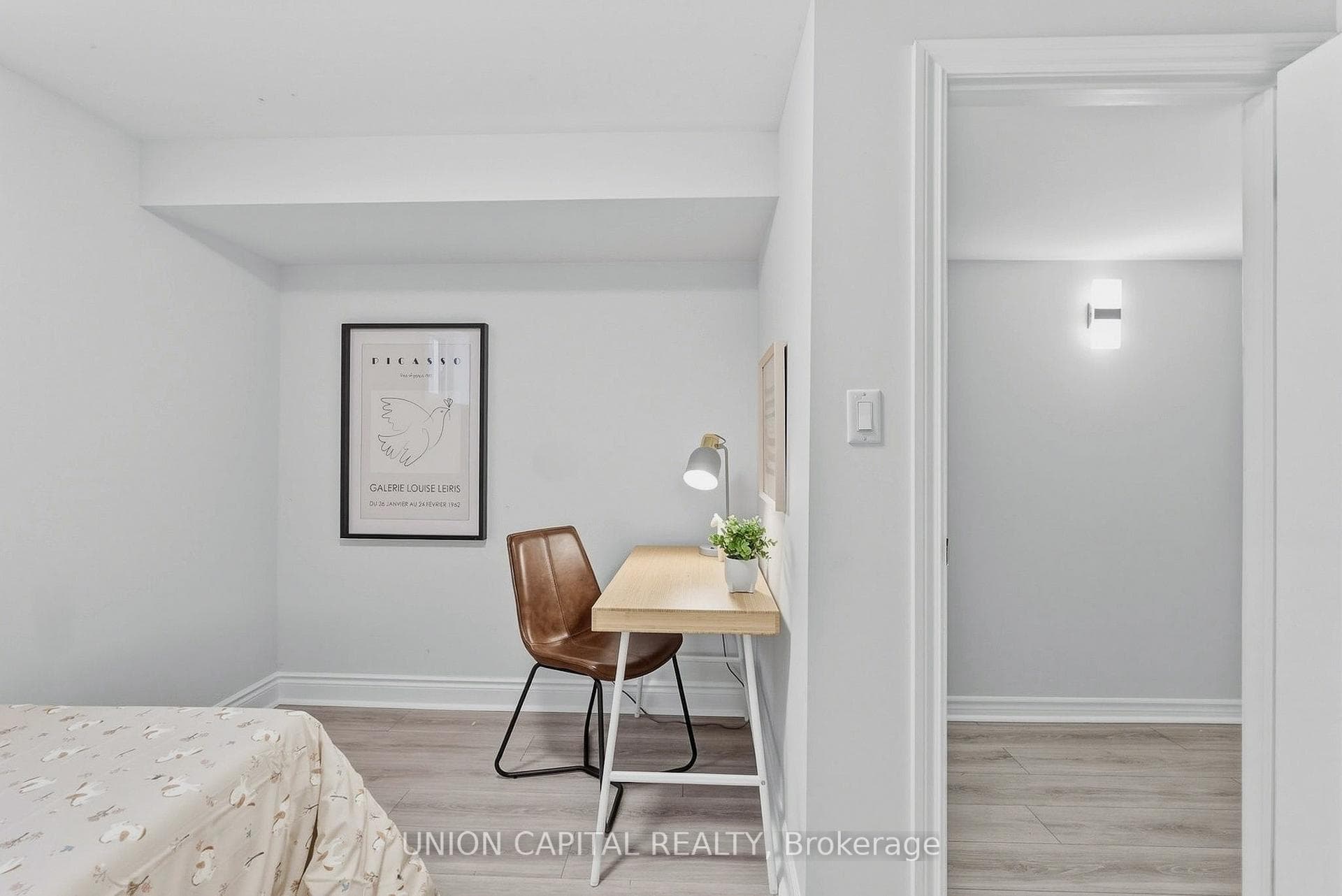 144 Clements Road photo 21