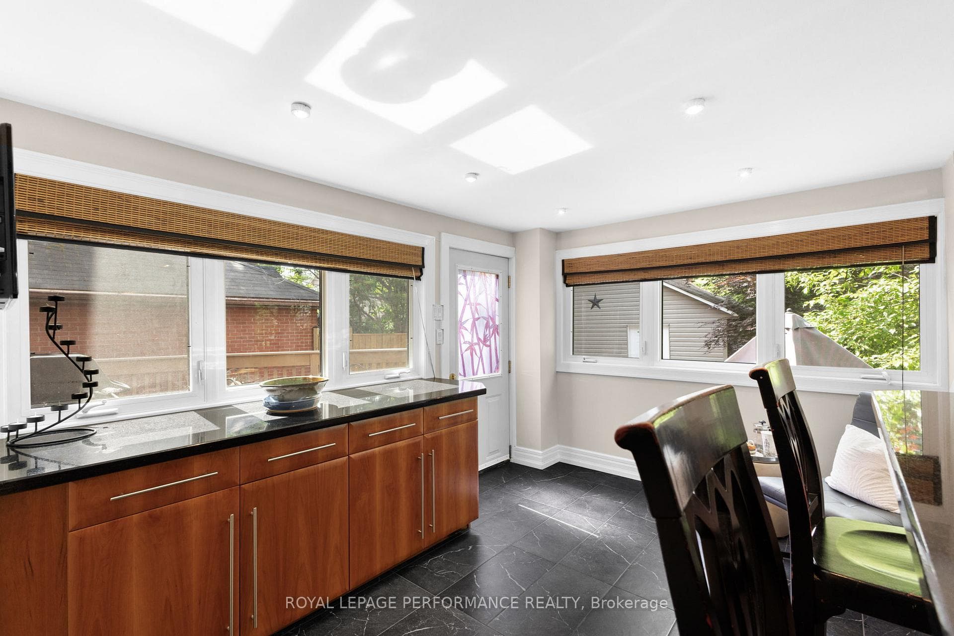 345 Third Avenue photo 18