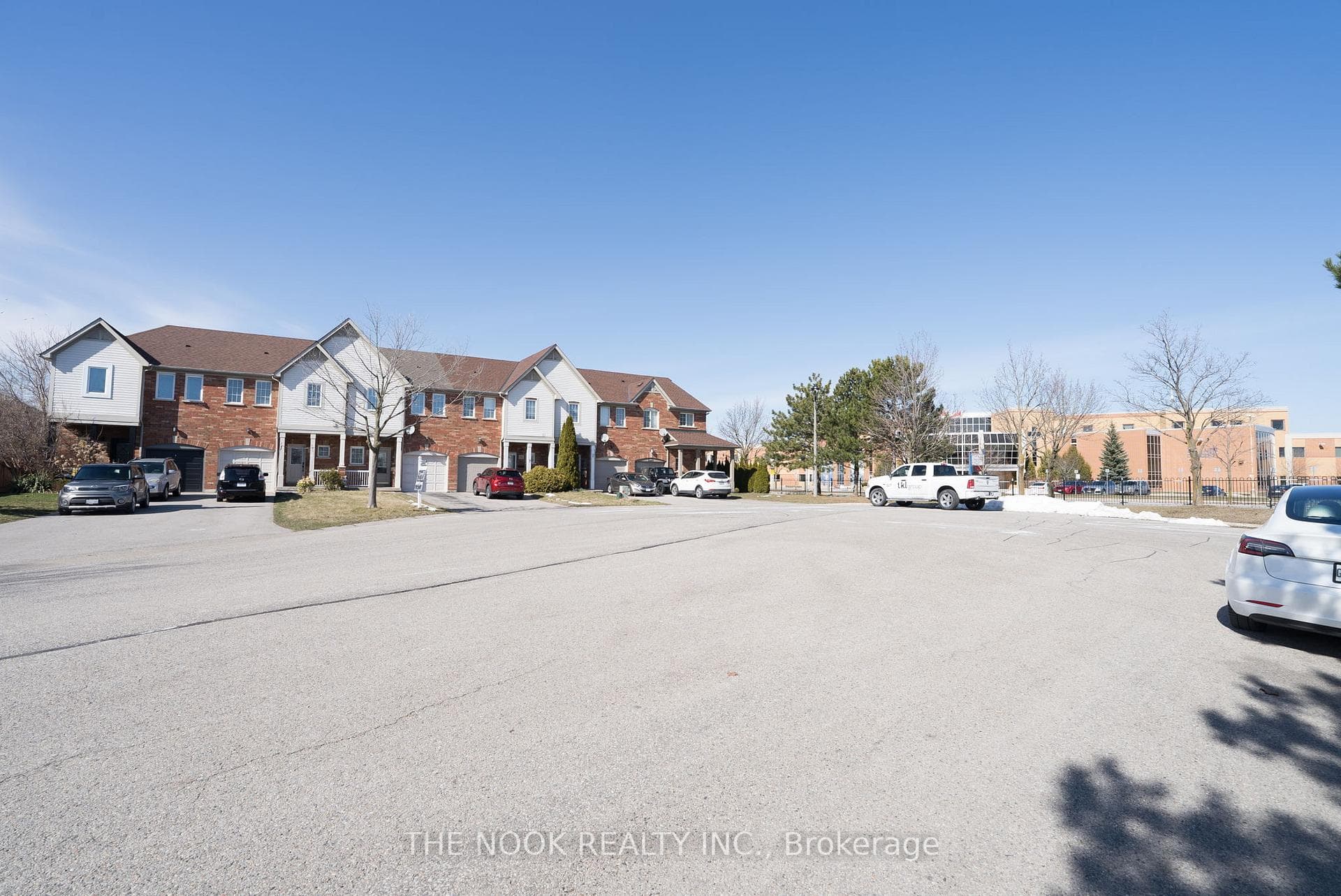 69 Plantation Court photo 37