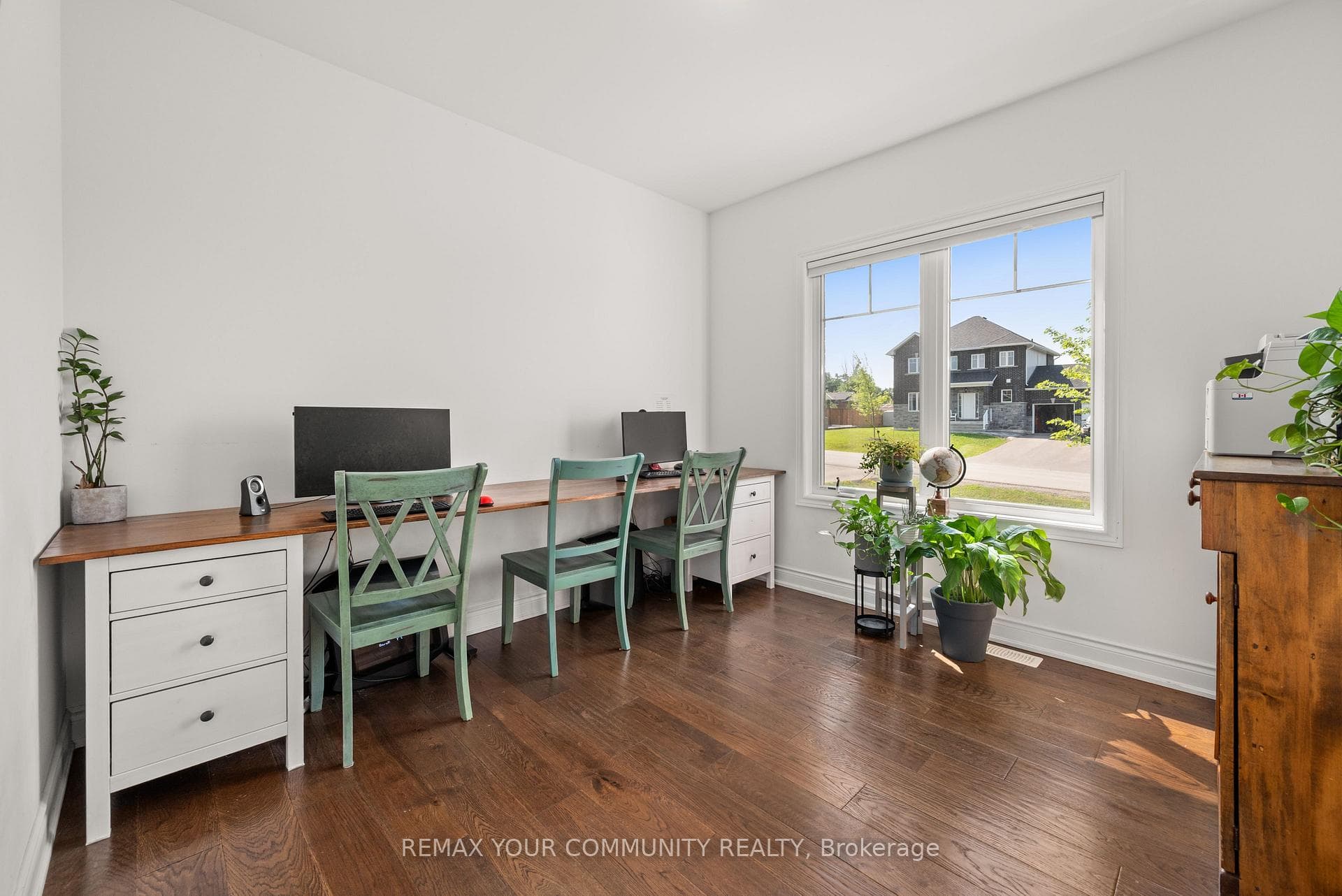 14 McCrae Crescent photo 6