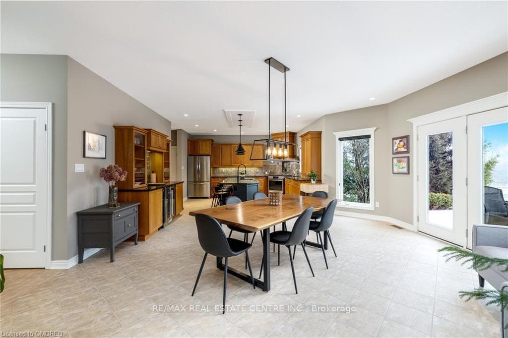 35 Karendale Crescent photo 13