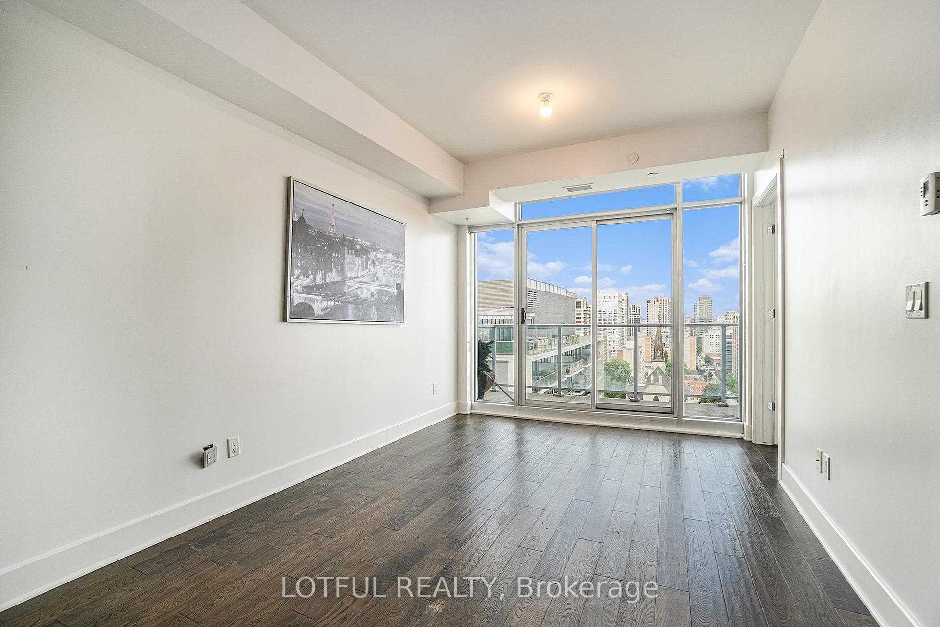 255 BAY Street Unit 1705 photo 3