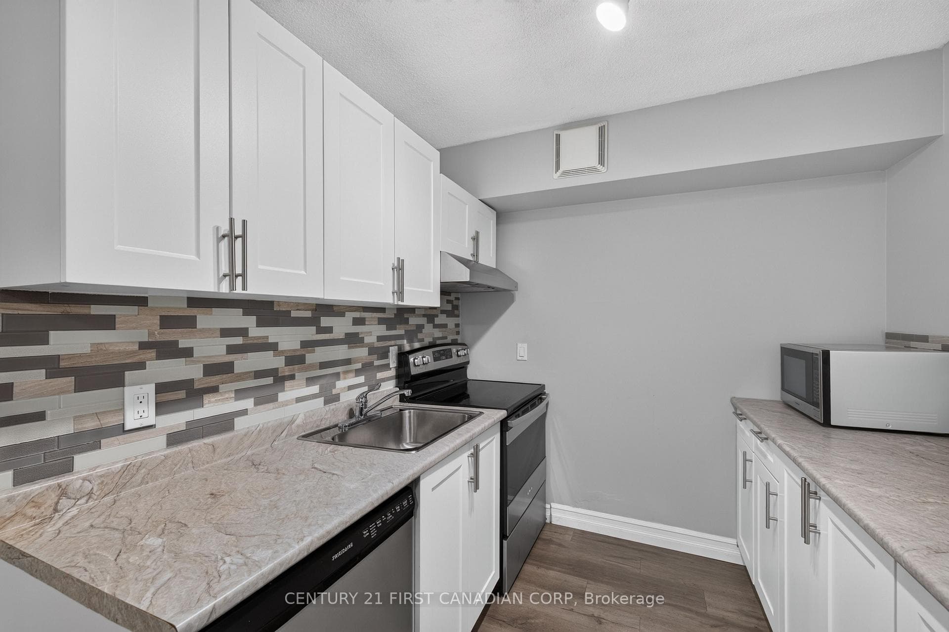 15 Jacksway Crescent Unit 222 photo 17