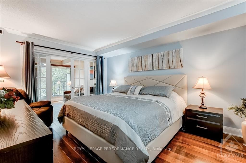 545 ST LAURENT Boulevard Unit 201 photo 12