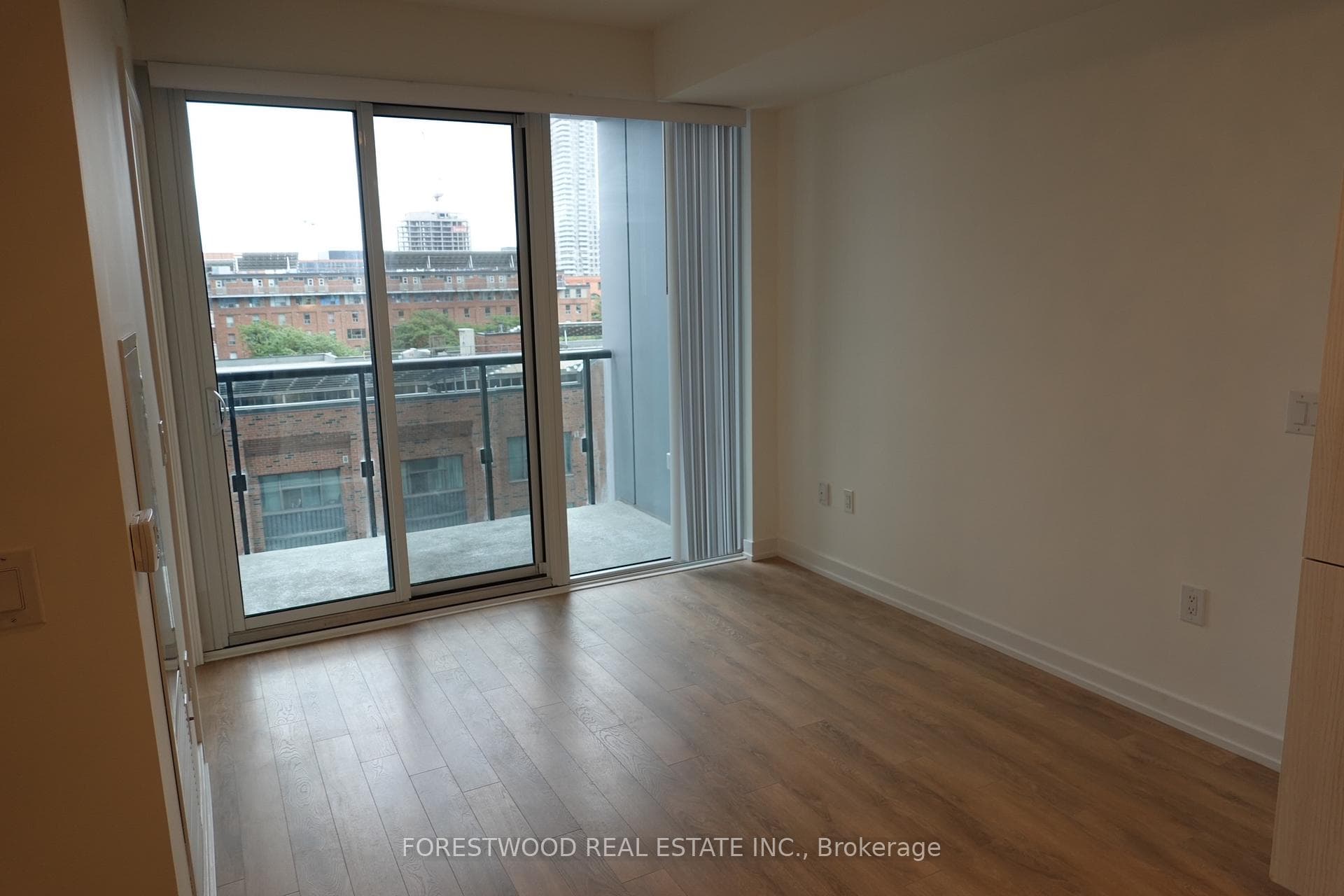 158 Front Street Unit 519 photo 5
