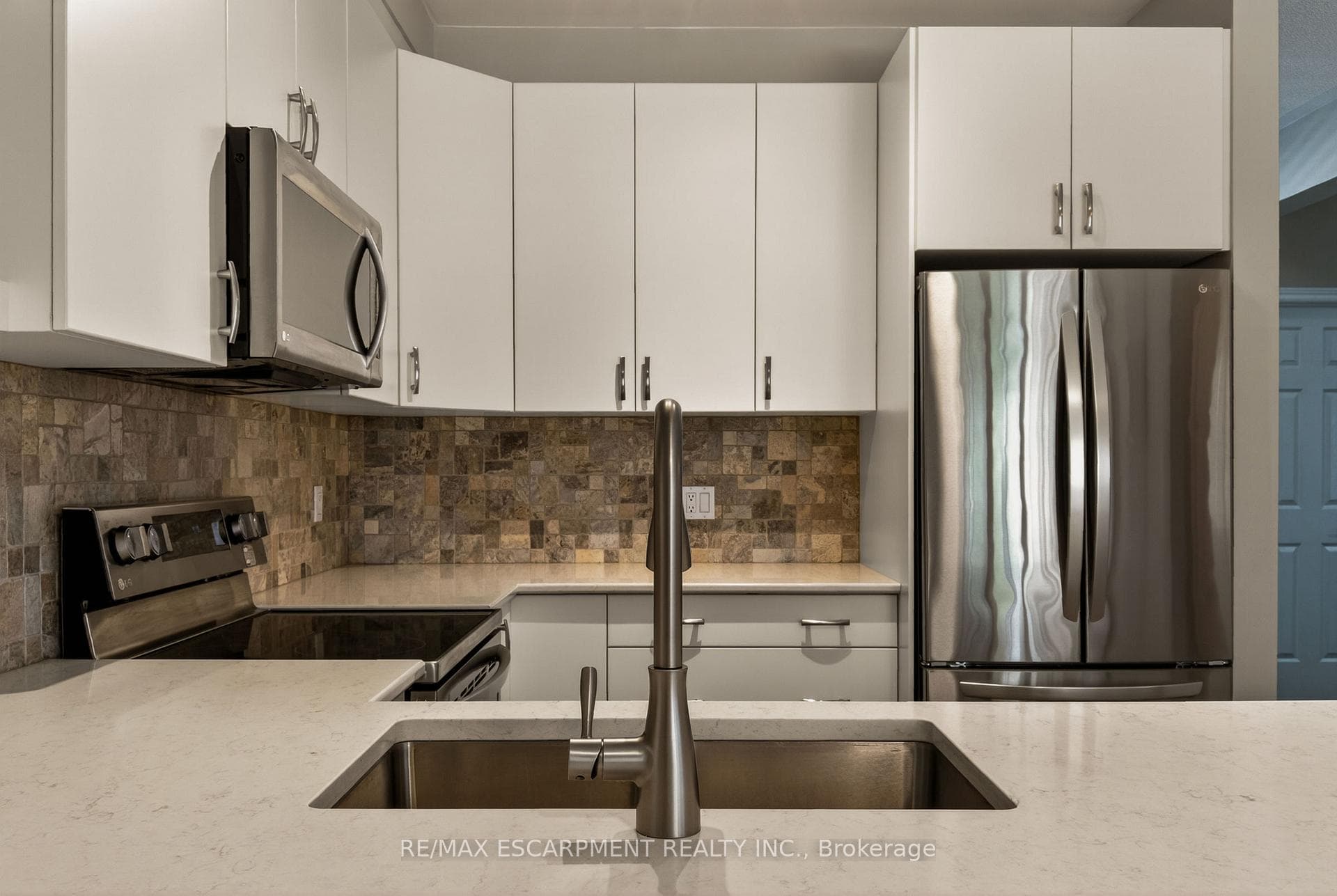 100 Beddoe Drive Unit 20 photo 6