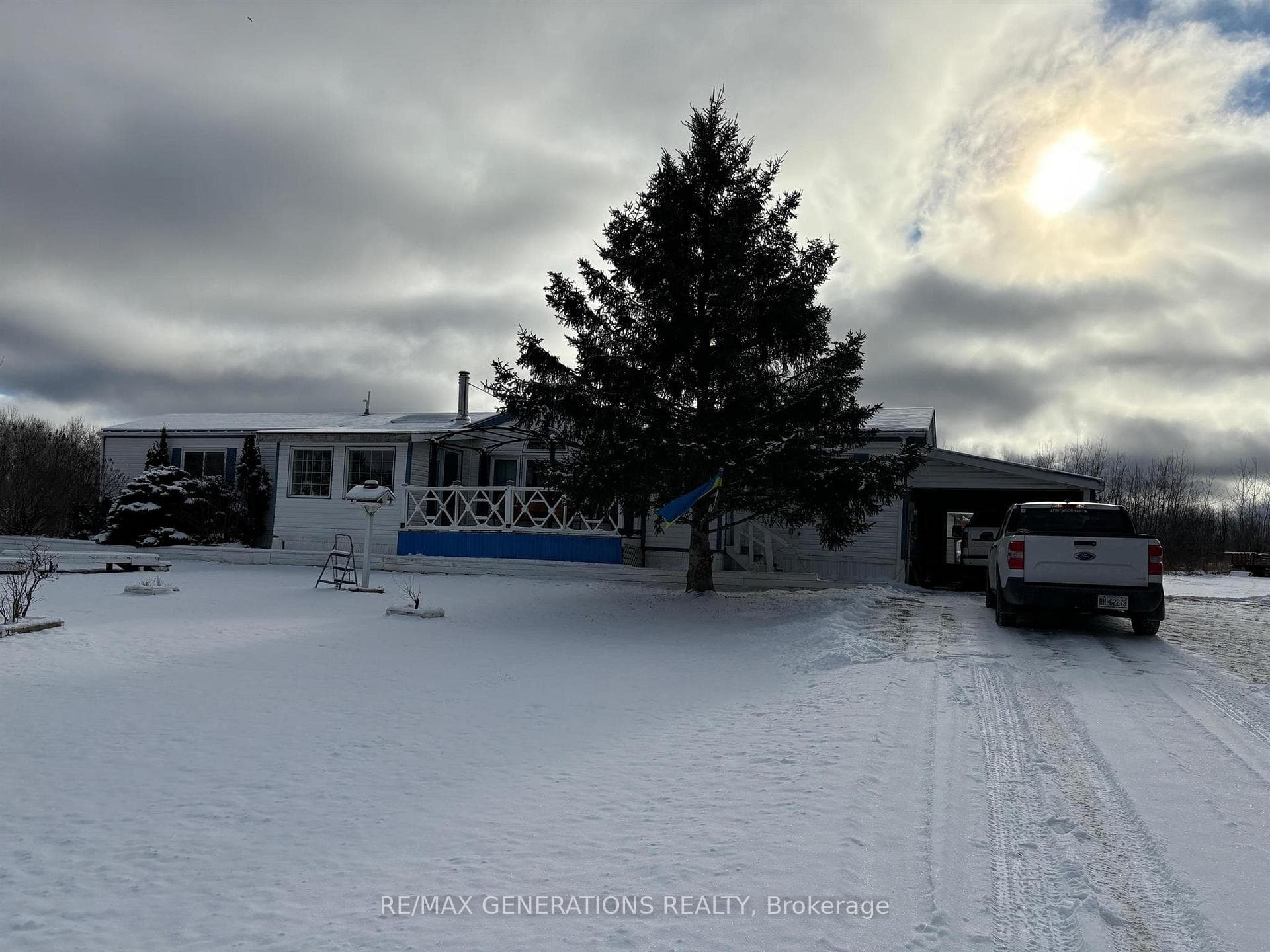 89 Earl Road photo 1
